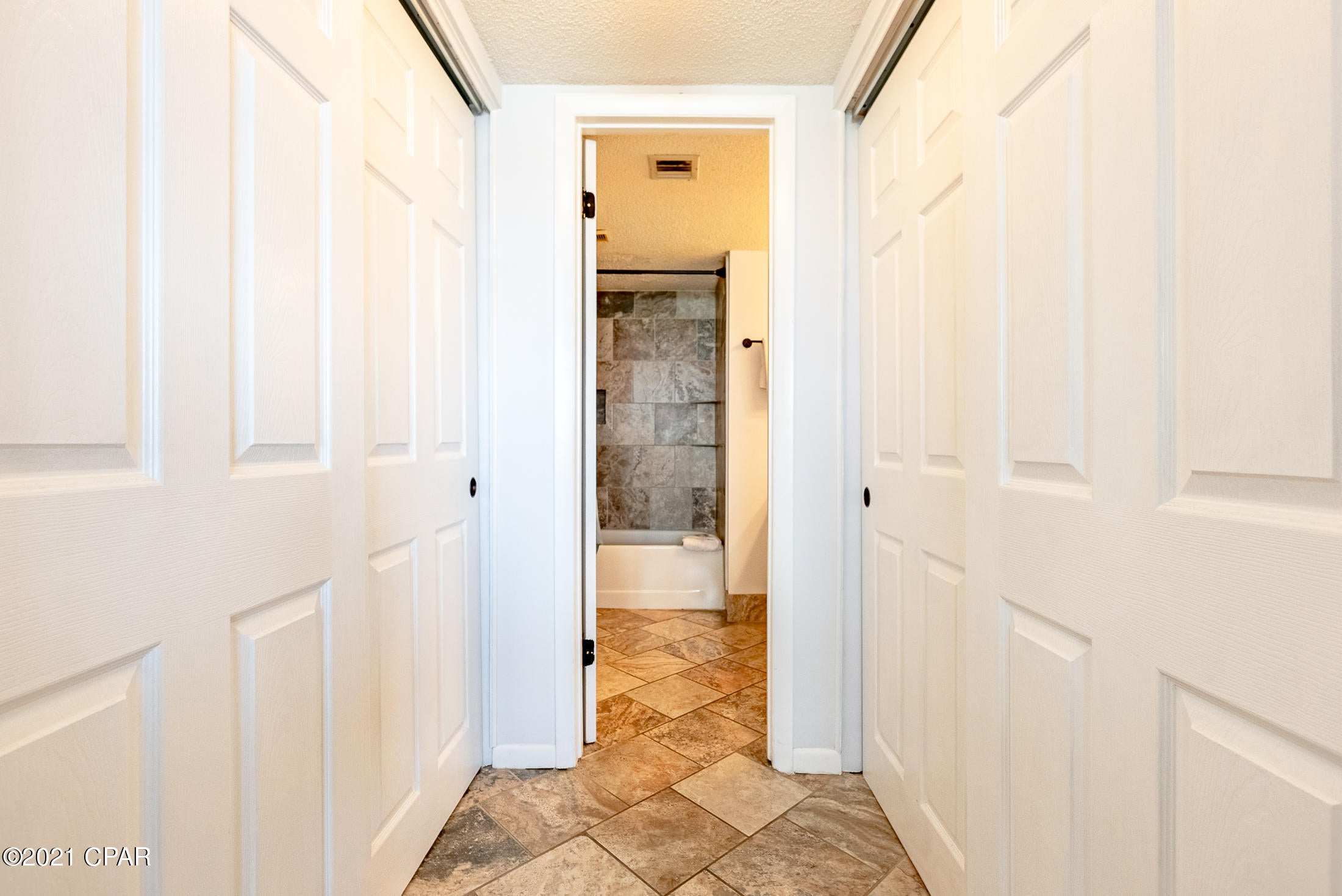 Summerhouse Condo. - Residential