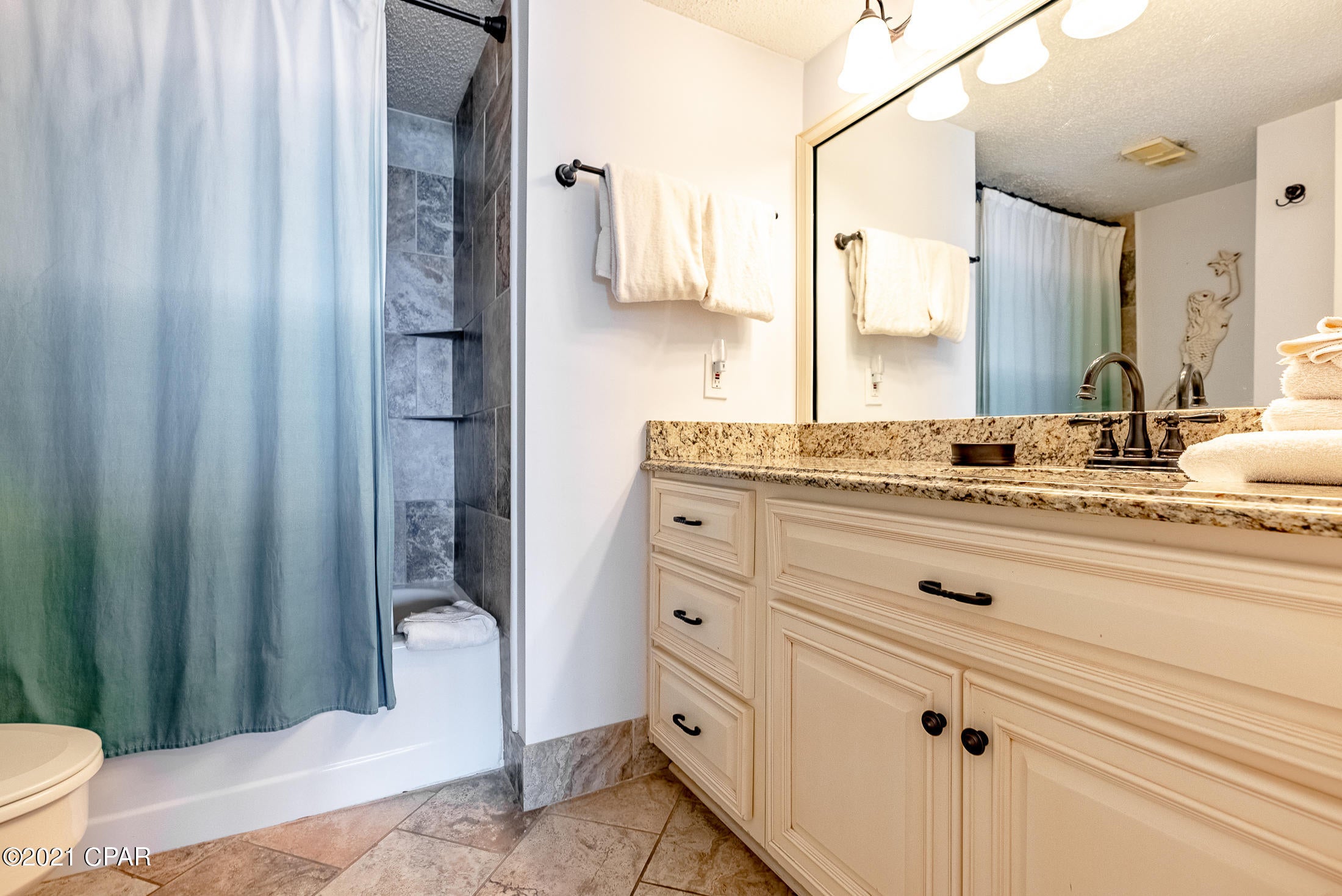 Summerhouse Condo. - Residential