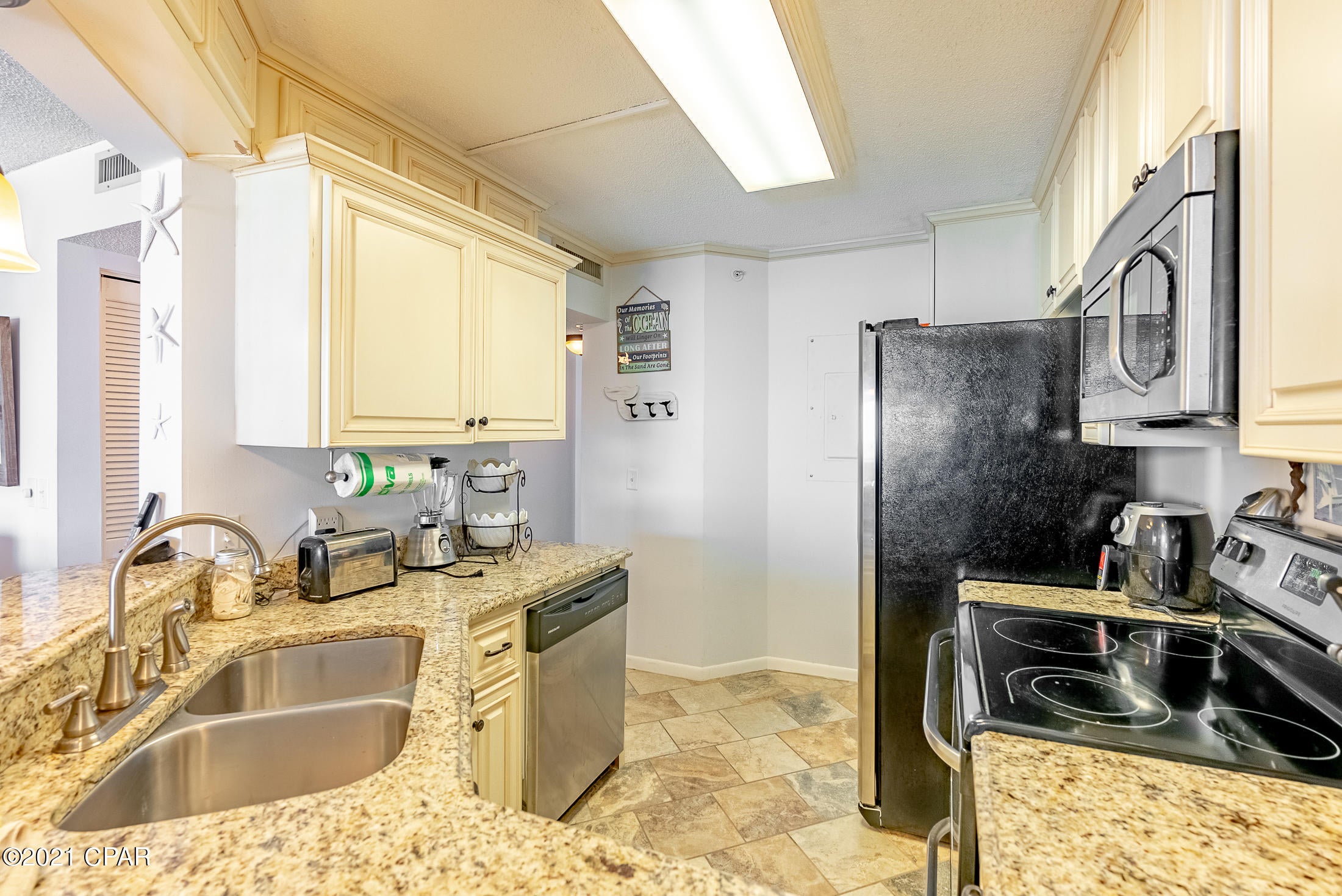 Summerhouse Condo. - Residential