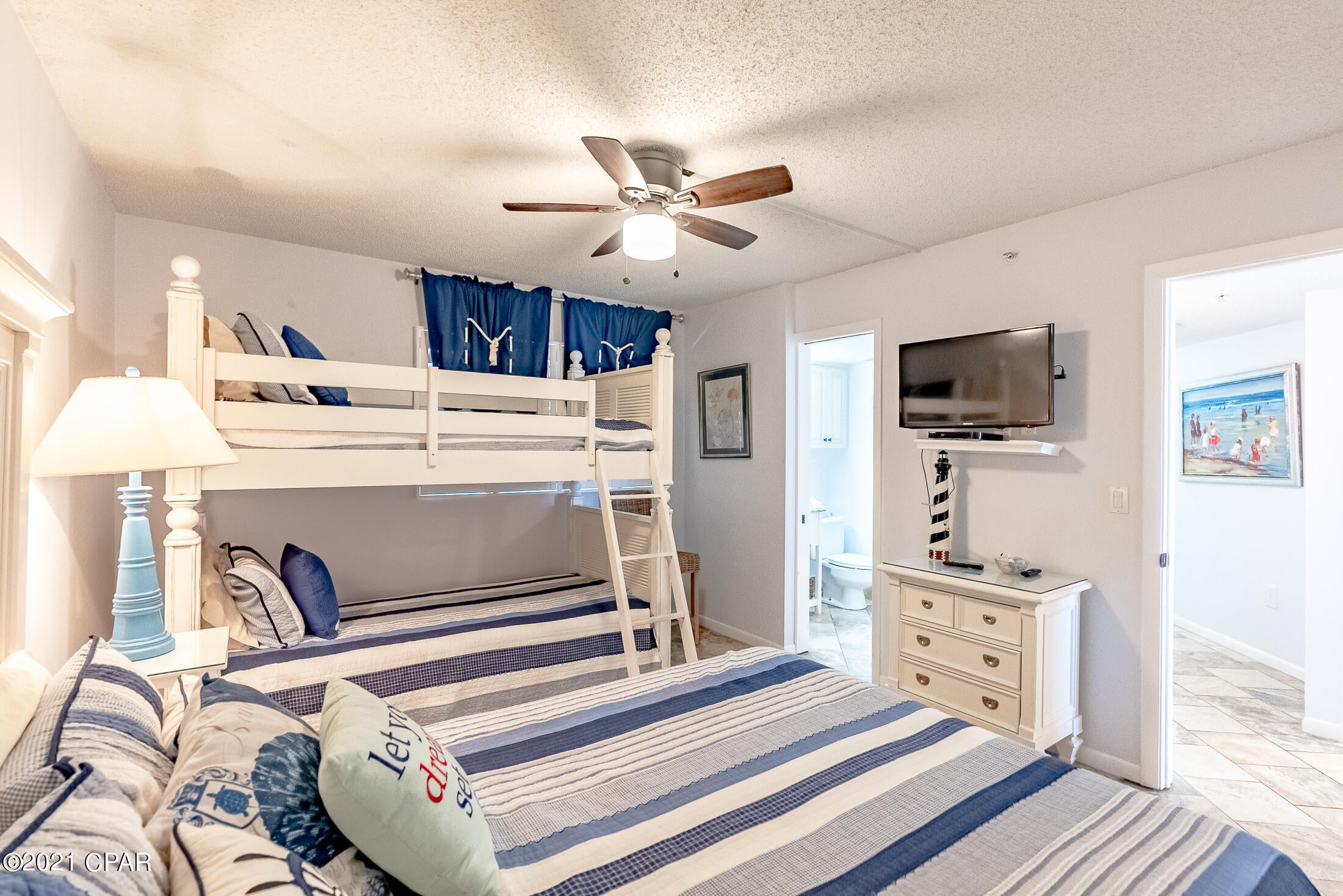 Summerhouse Condo. - Residential