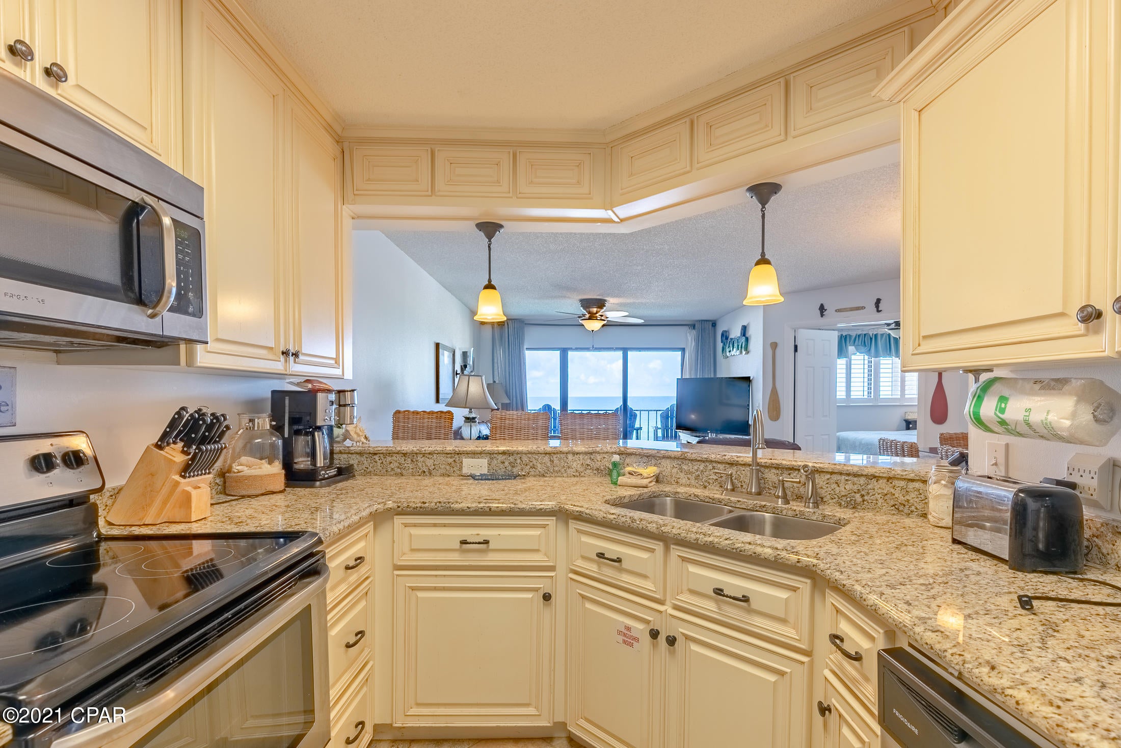 Summerhouse Condo. - Residential