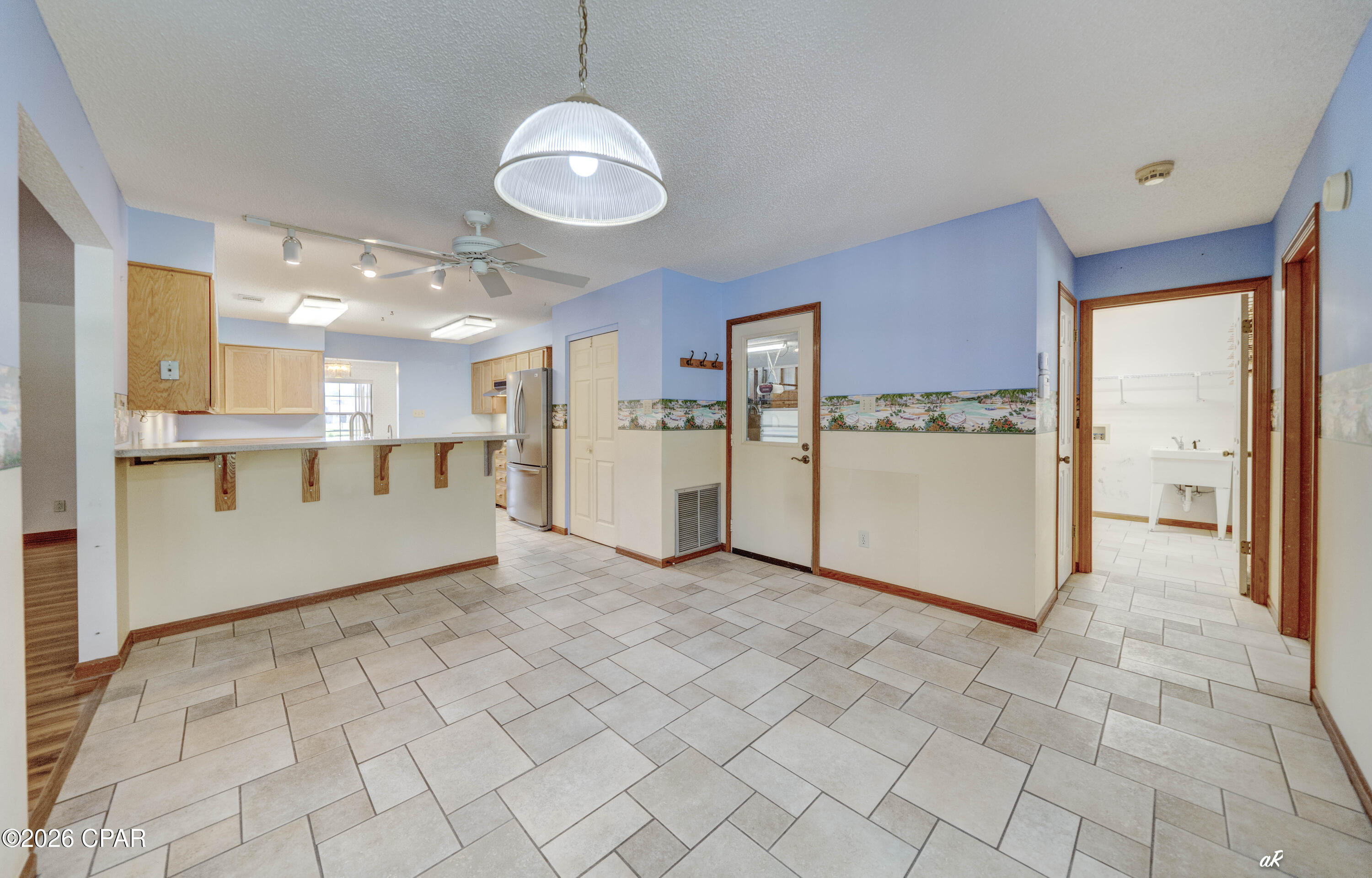 Thomas Drive Park U-4 - Residential