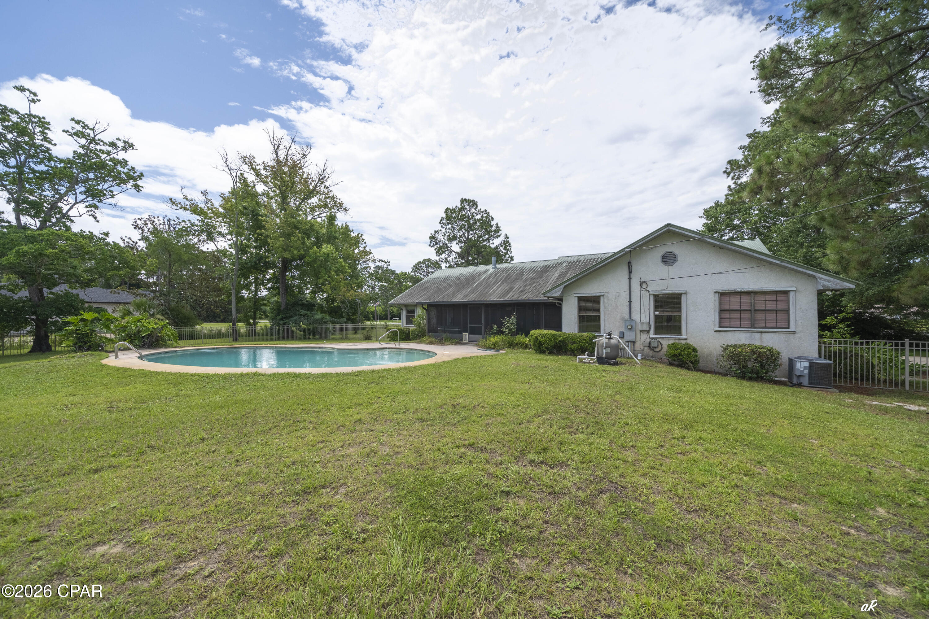 Thomas Drive Park U-4 - Residential