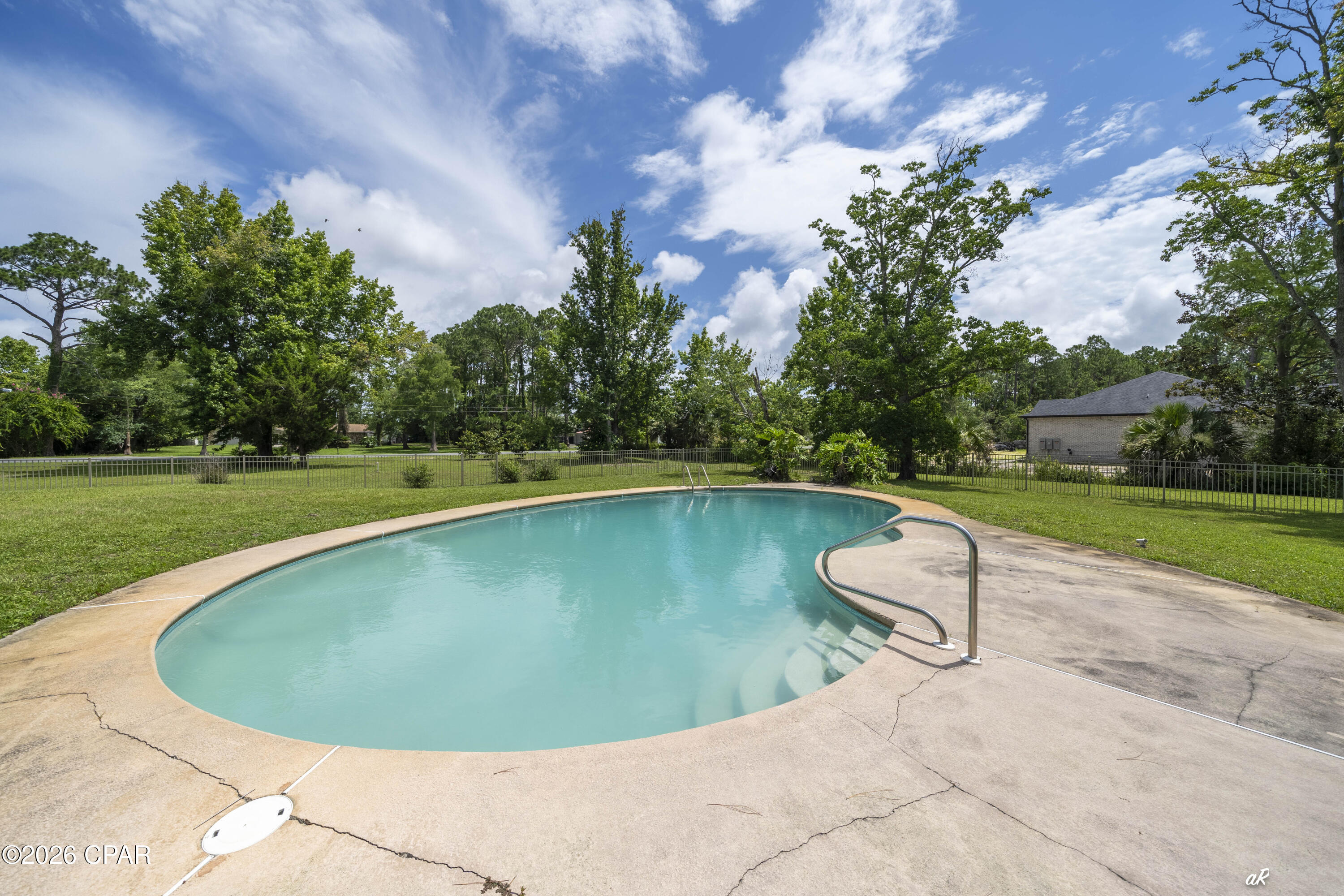 Thomas Drive Park U-4 - Residential