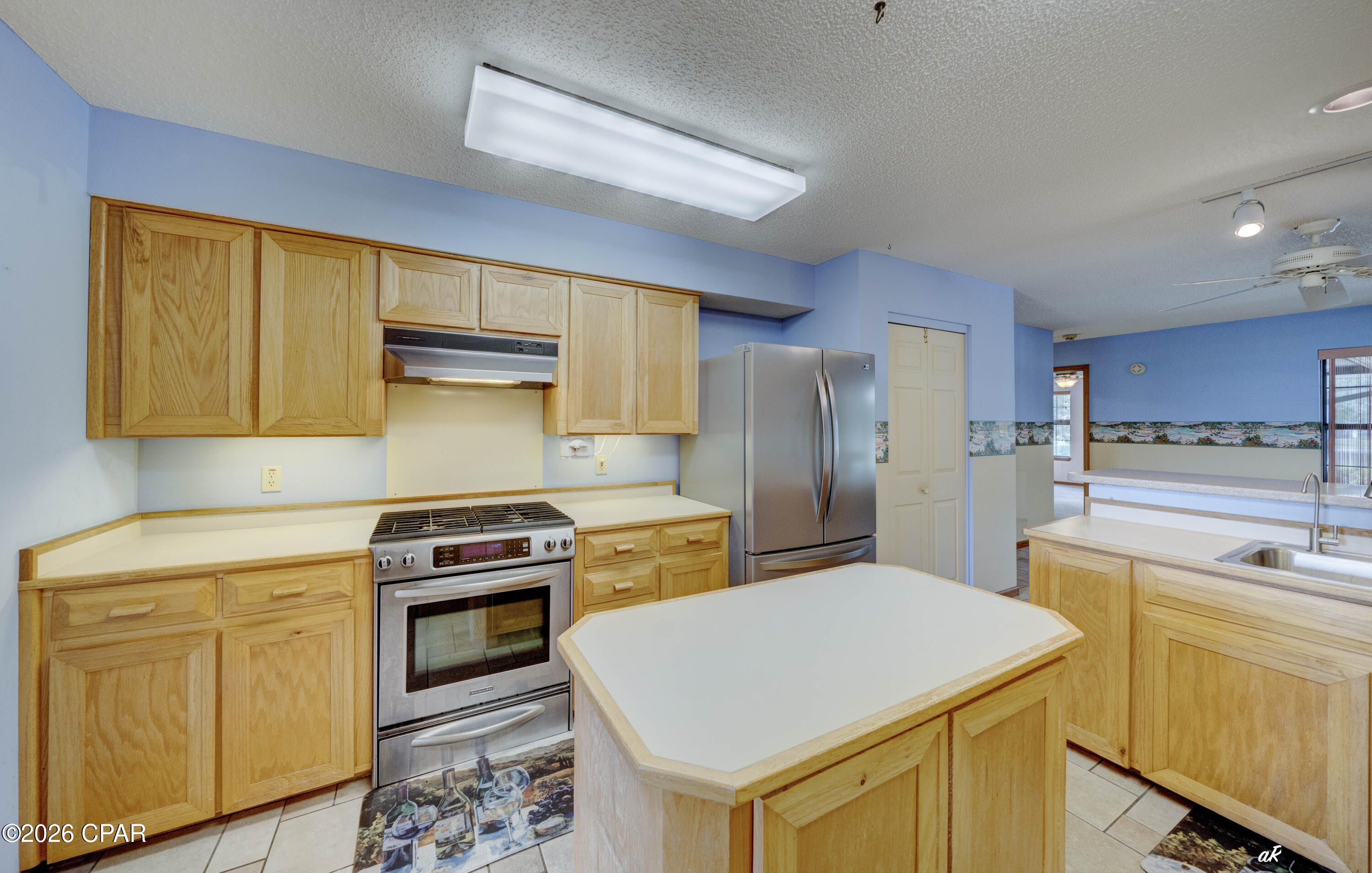 Thomas Drive Park U-4 - Residential