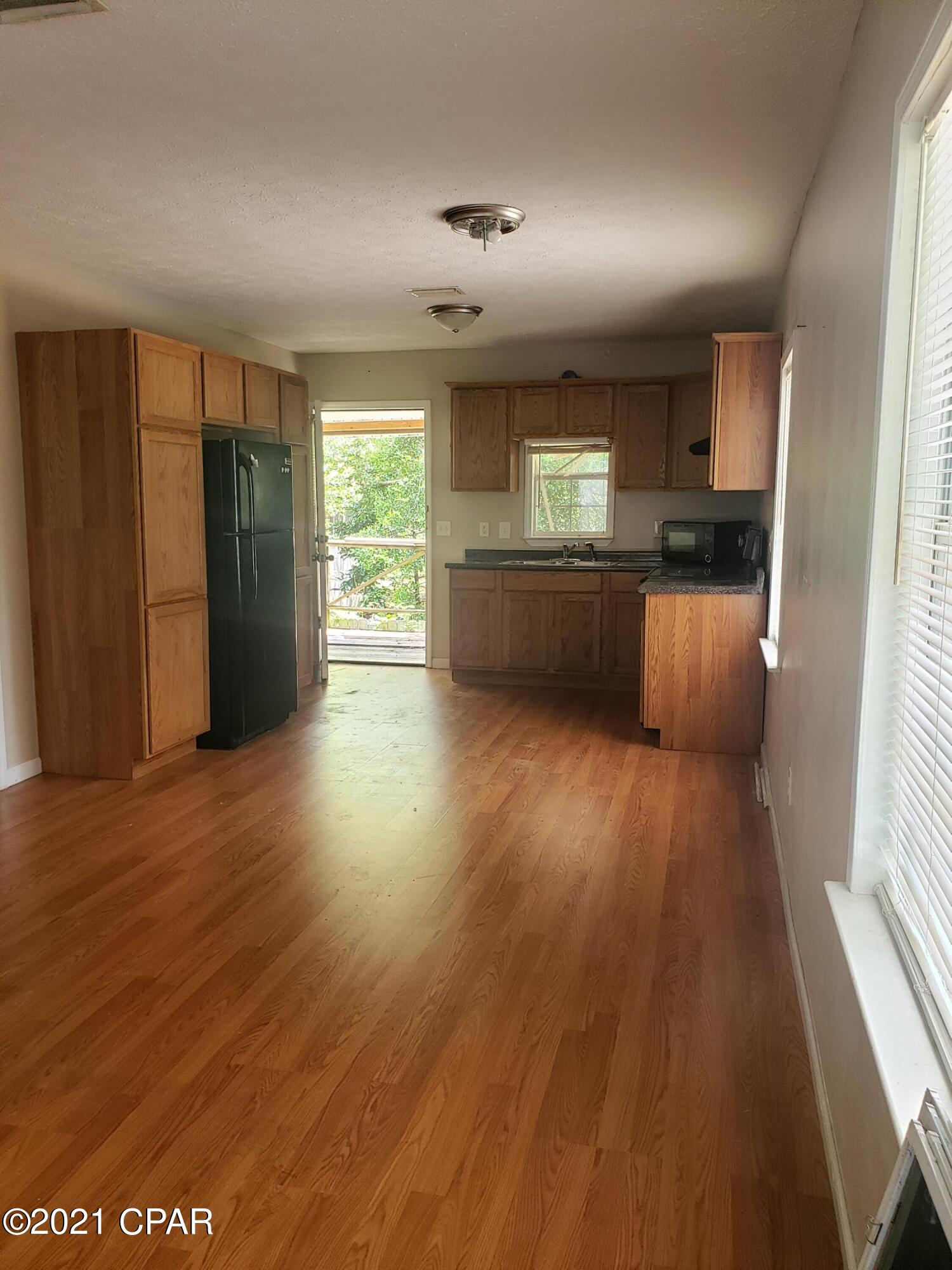 Laguna Beach Estates 7th Add - Residential