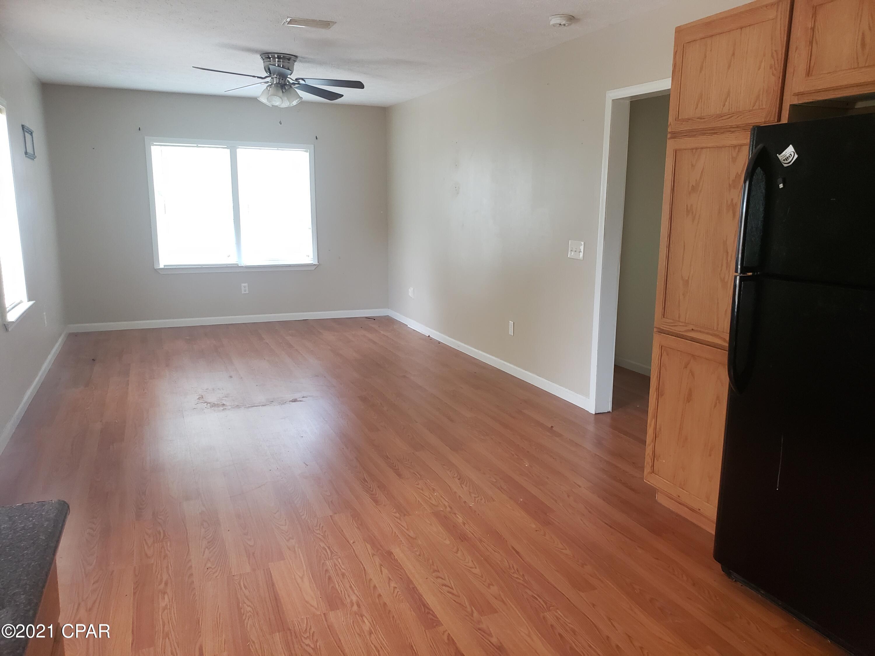Laguna Beach Estates 7th Add - Residential