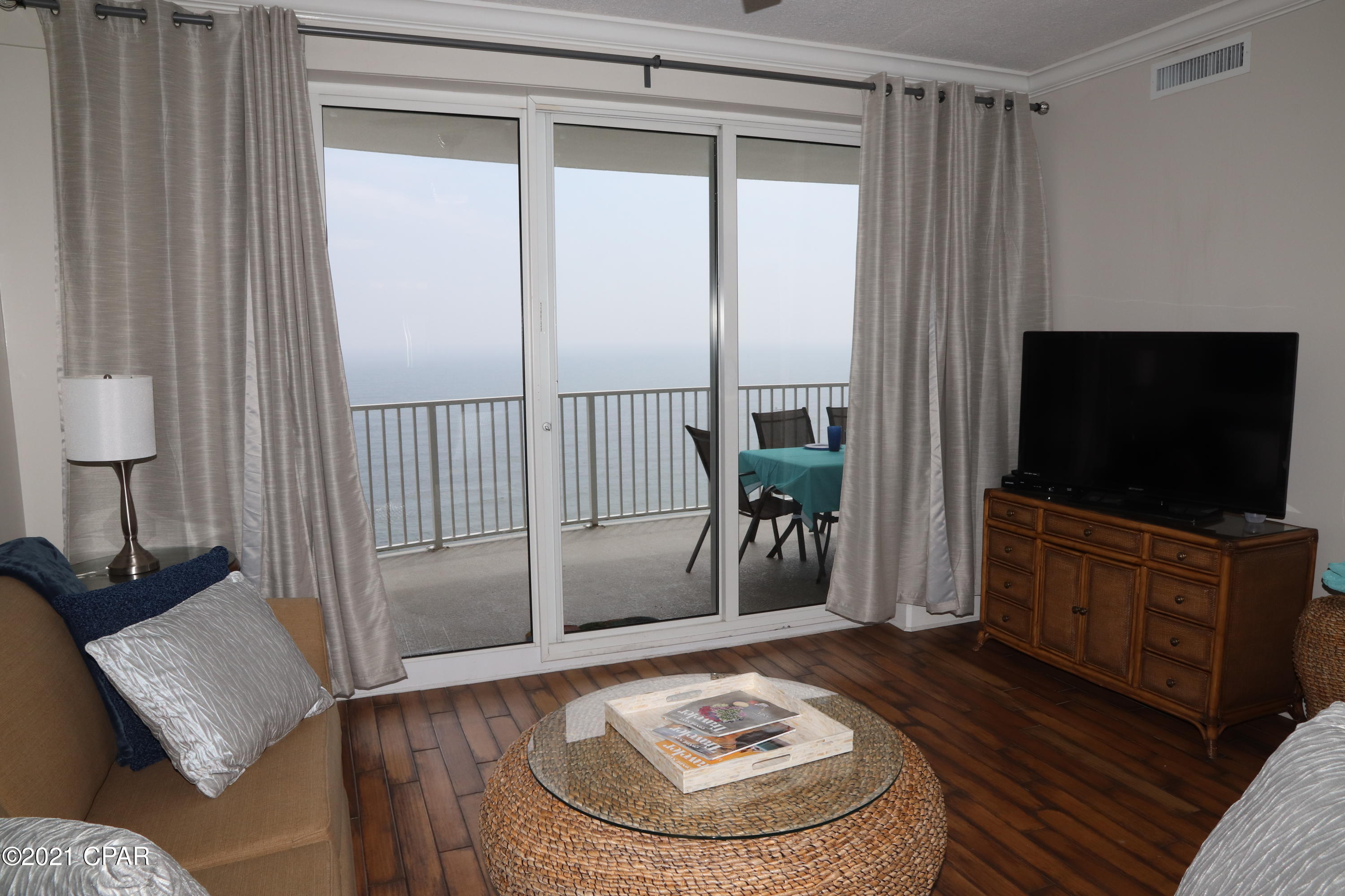 Twin Palms Resort - Residential
