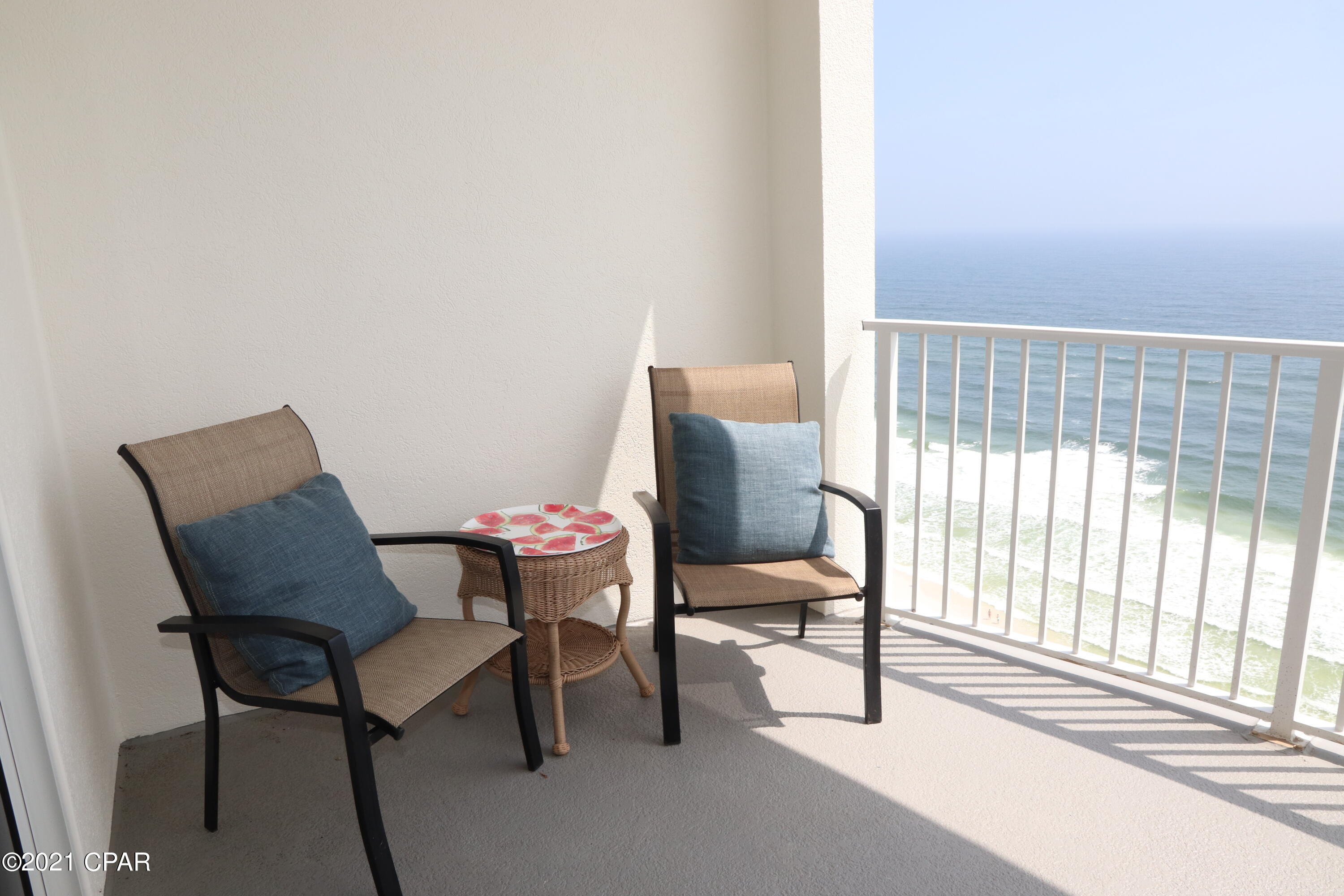 Twin Palms Resort - Residential