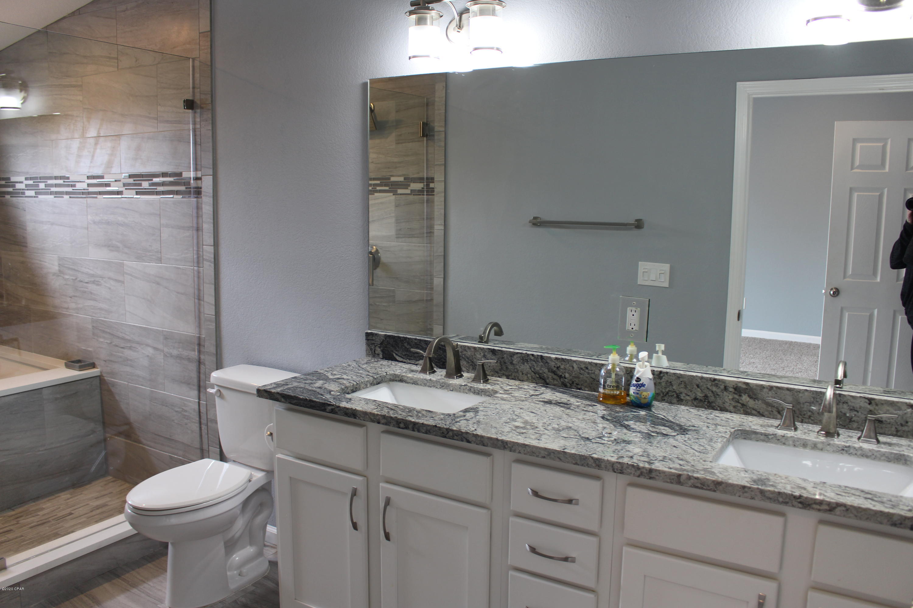 Venetian Villa 2nd Add Replat - Residential Lease