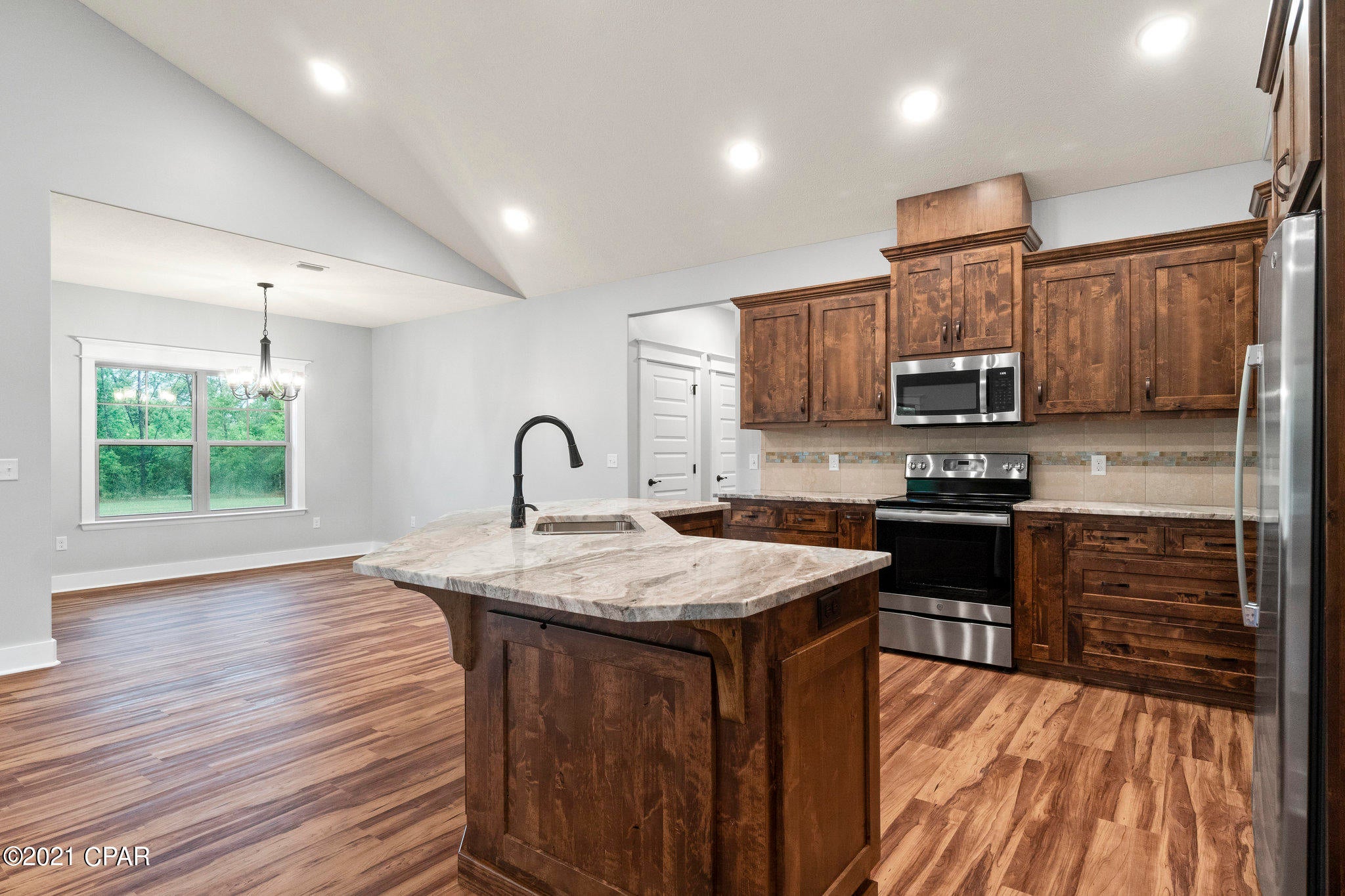 Lake Merial - Residential