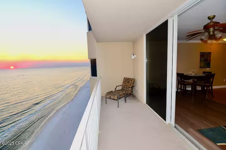 OWNER FINANCING AVAILABLE WITH $100K DOWN.  (Purchase price will be $399K with 5.25% INTEREST if Owner Financing is desired).    Amortized over 30 years with a 5 year balloon.  FULLY FURNISHED, RENTAL READY.  Washer/Dryer.   TWO FULL BATHROOMS.  Built in bunkbeds in hallway.  NO CARPET.  Strong rental revenue.