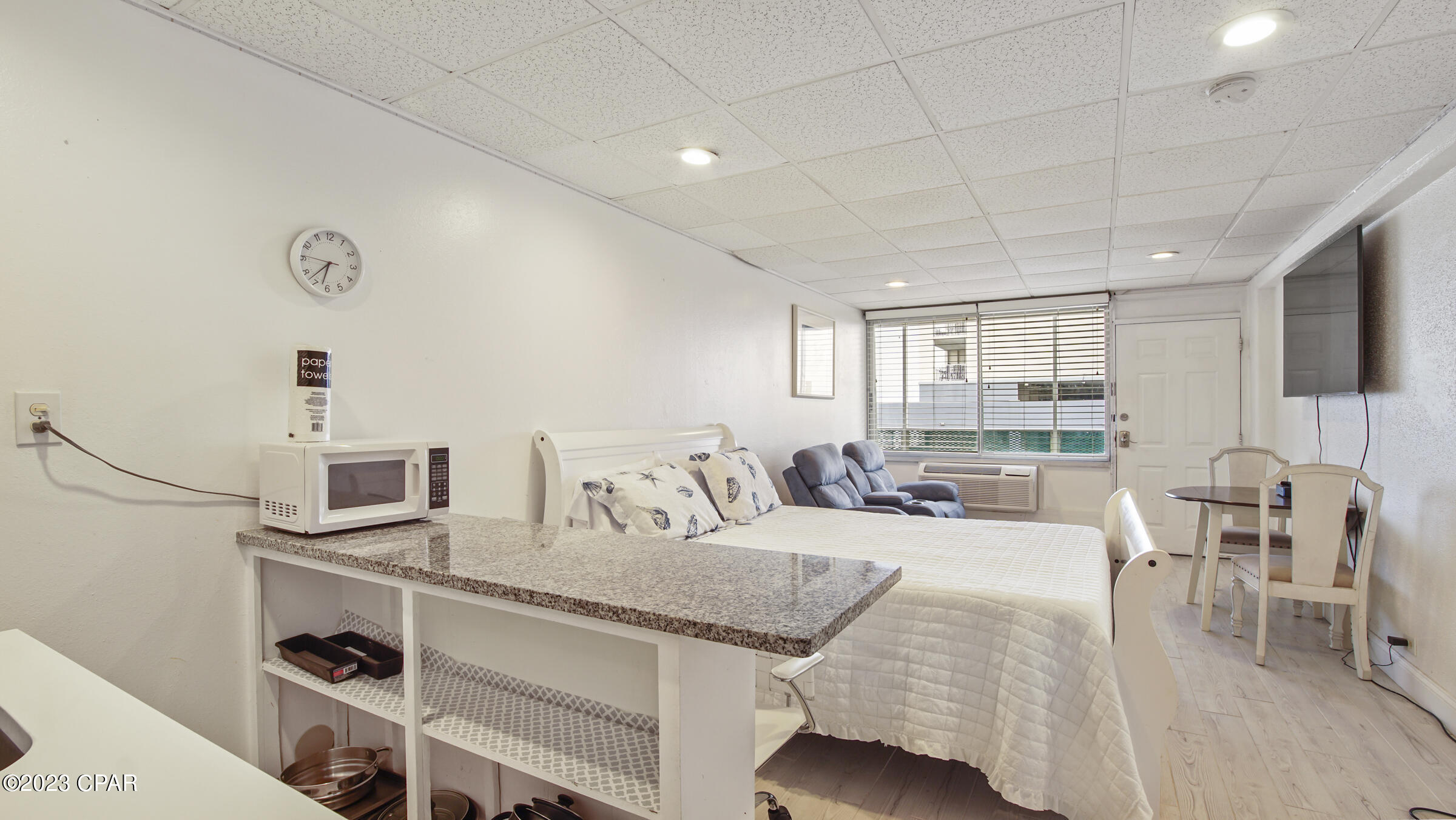 Fontainebleau Terrace - Residential Lease