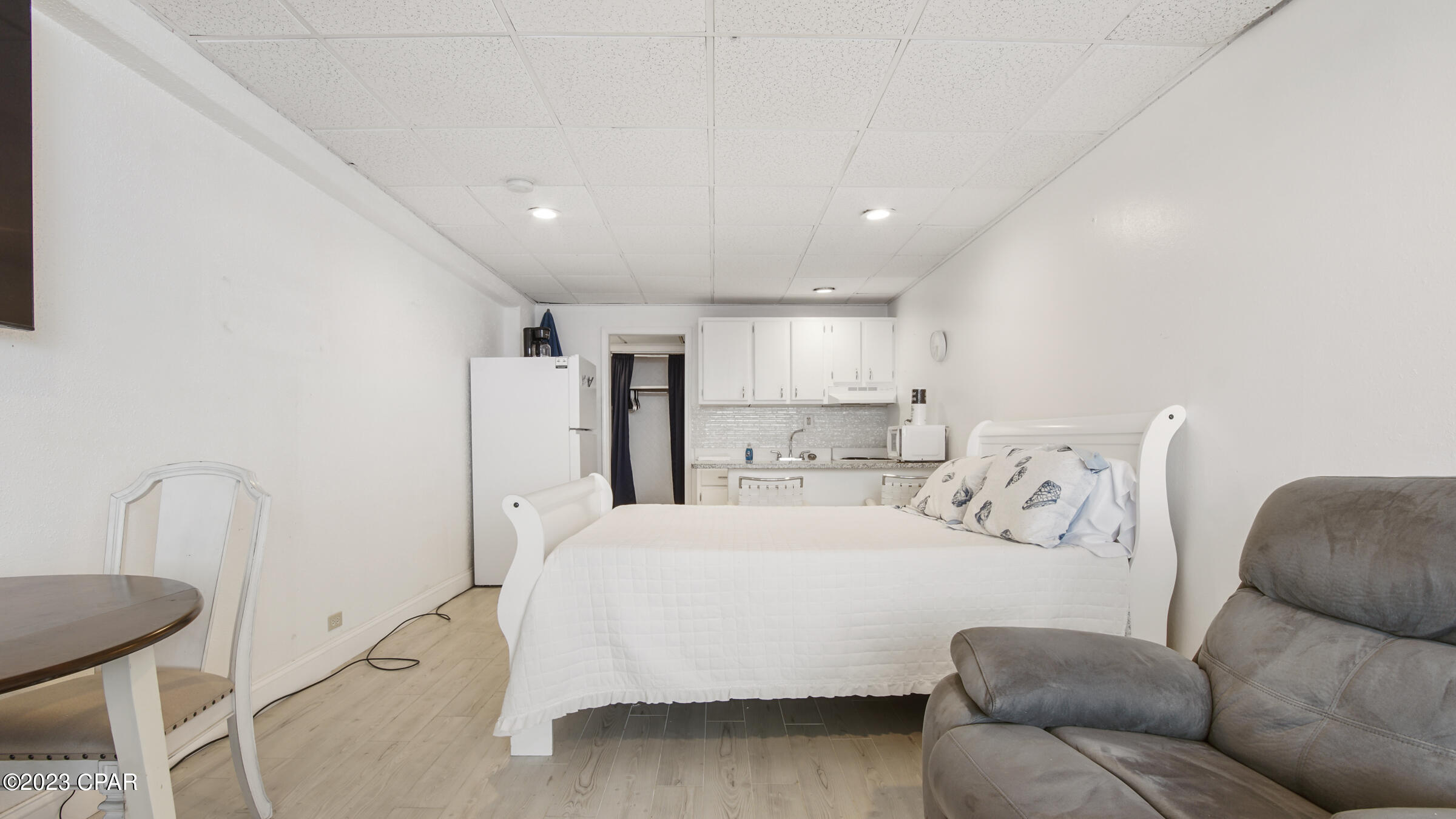 Fontainebleau Terrace - Residential Lease