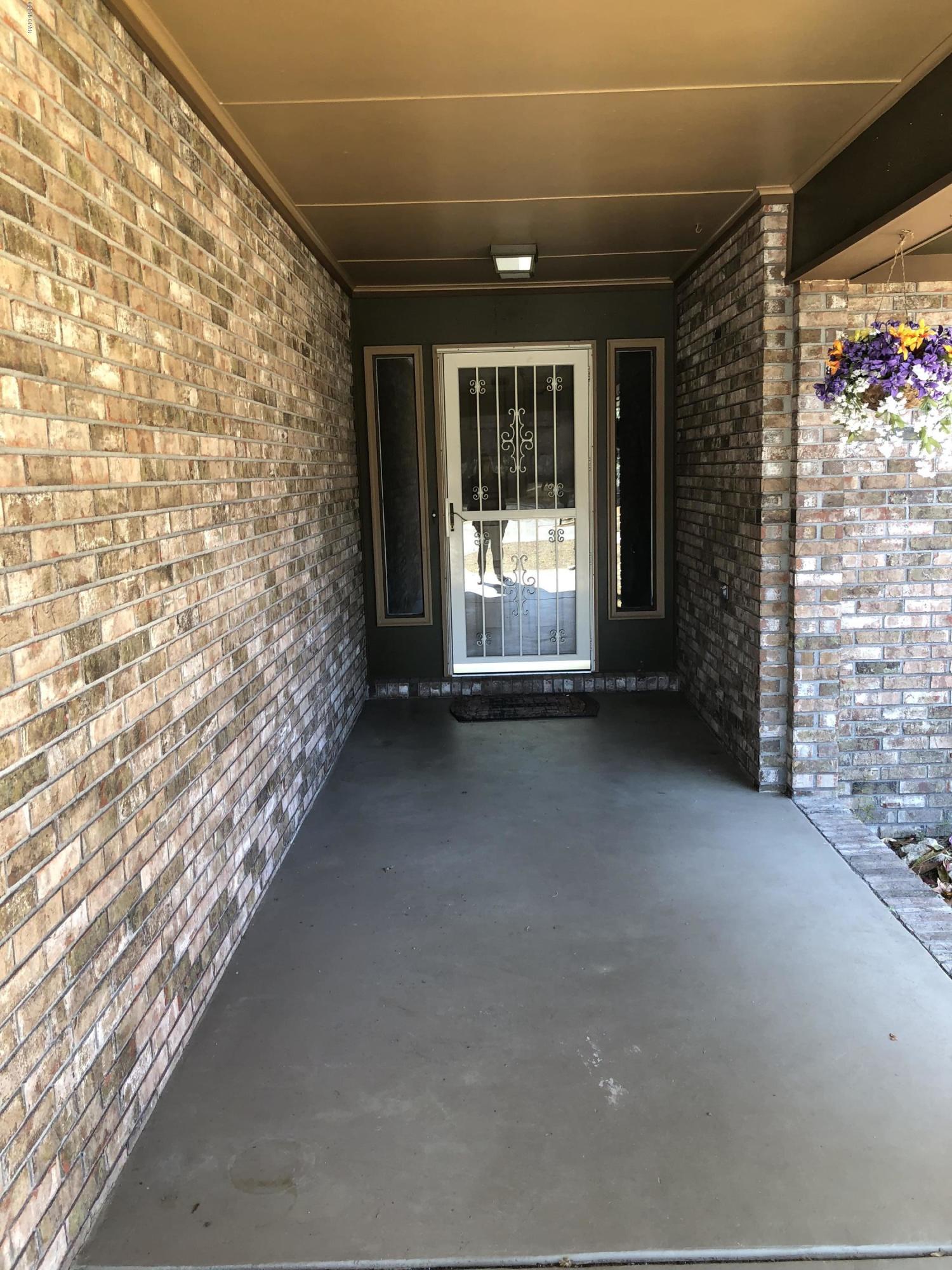Forest Hills Unit 3 - Residential Lease