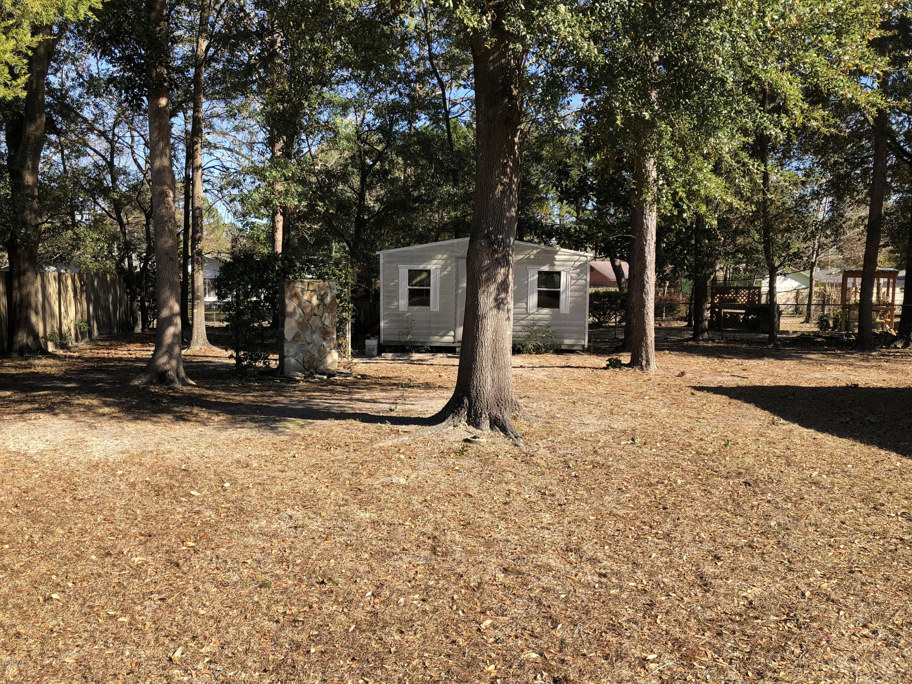 Forest Hills Unit 3 - Residential Lease
