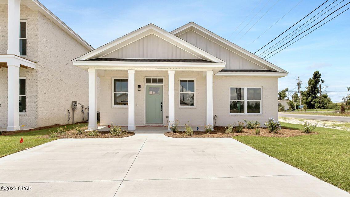 *NEWER* construction home FOR RENT!!! Enjoy quiet living in a convenient location! Near TAFB, stores, hospitals & schools! This home is completed with beautiful and clean modern finishes. ***Please note photos are only a representation of floor plan and color schemes, some finishes may be different*** PET & KID FRIENDLY! Don't miss your chance to call this gorgeous property HOME, visit whenyouthinkrentals.com for applications!