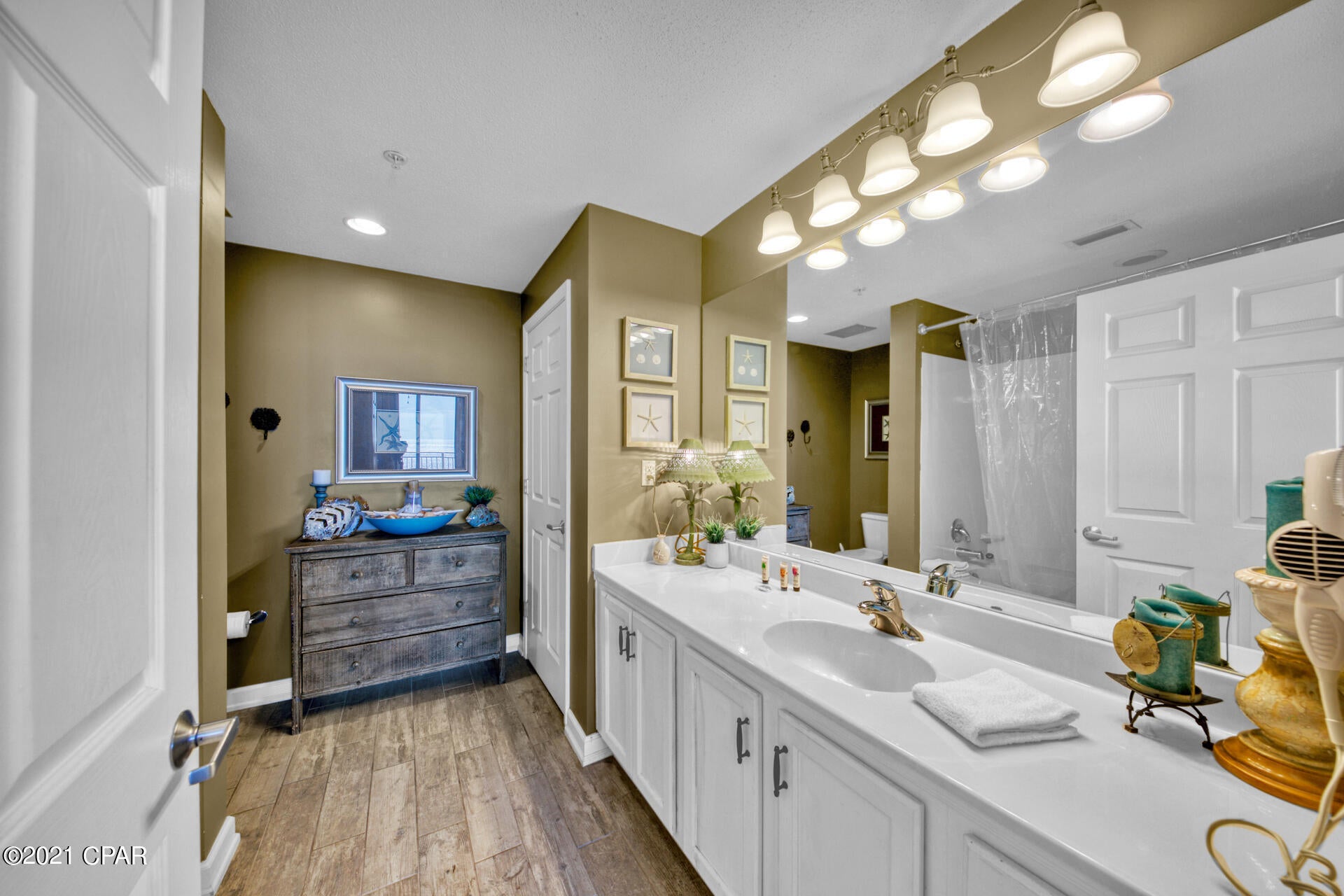 Sterling Reef - Residential