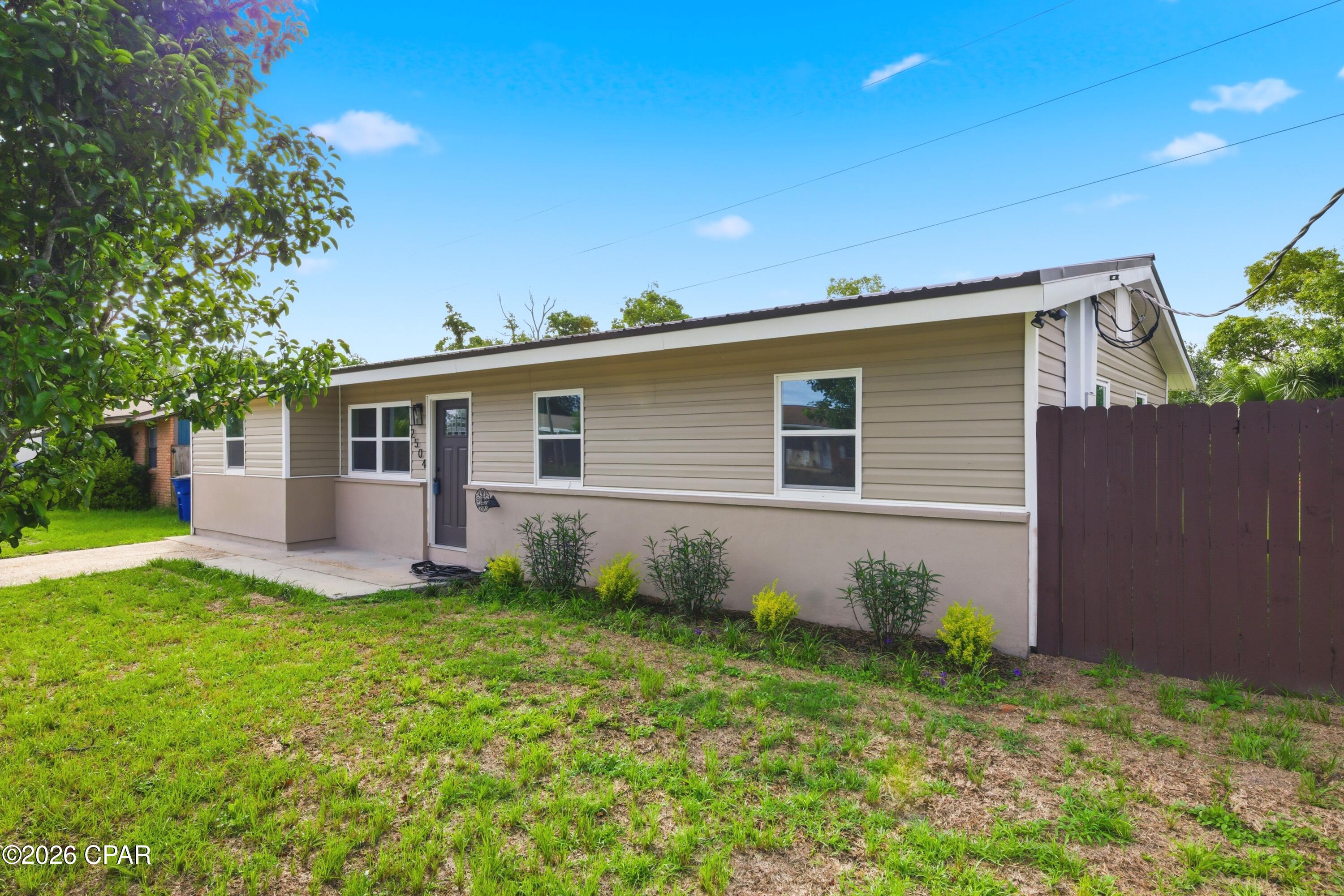Hentz 1st Add Unit B - Residential Lease