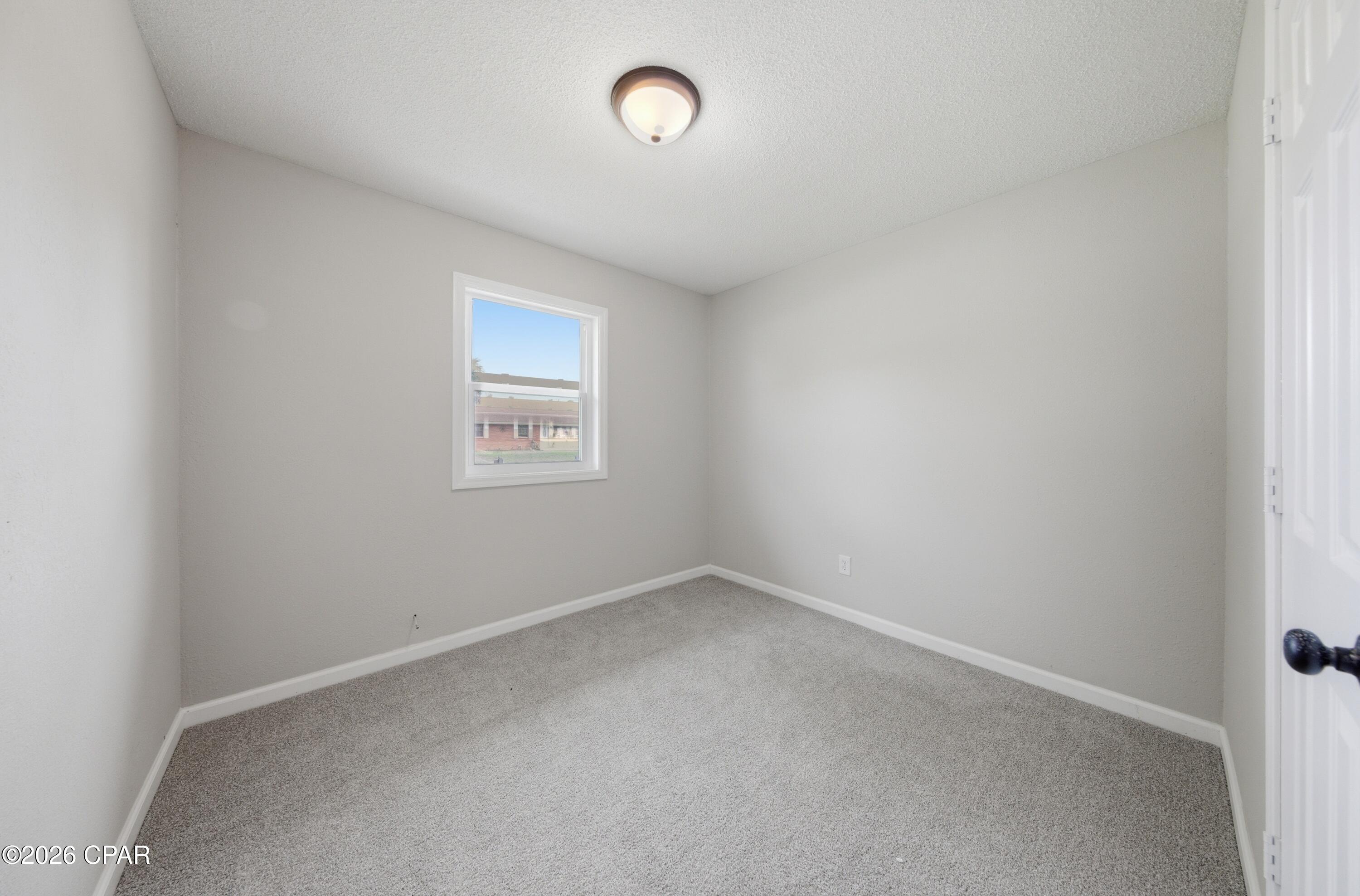 Hentz 1st Add Unit B - Residential Lease