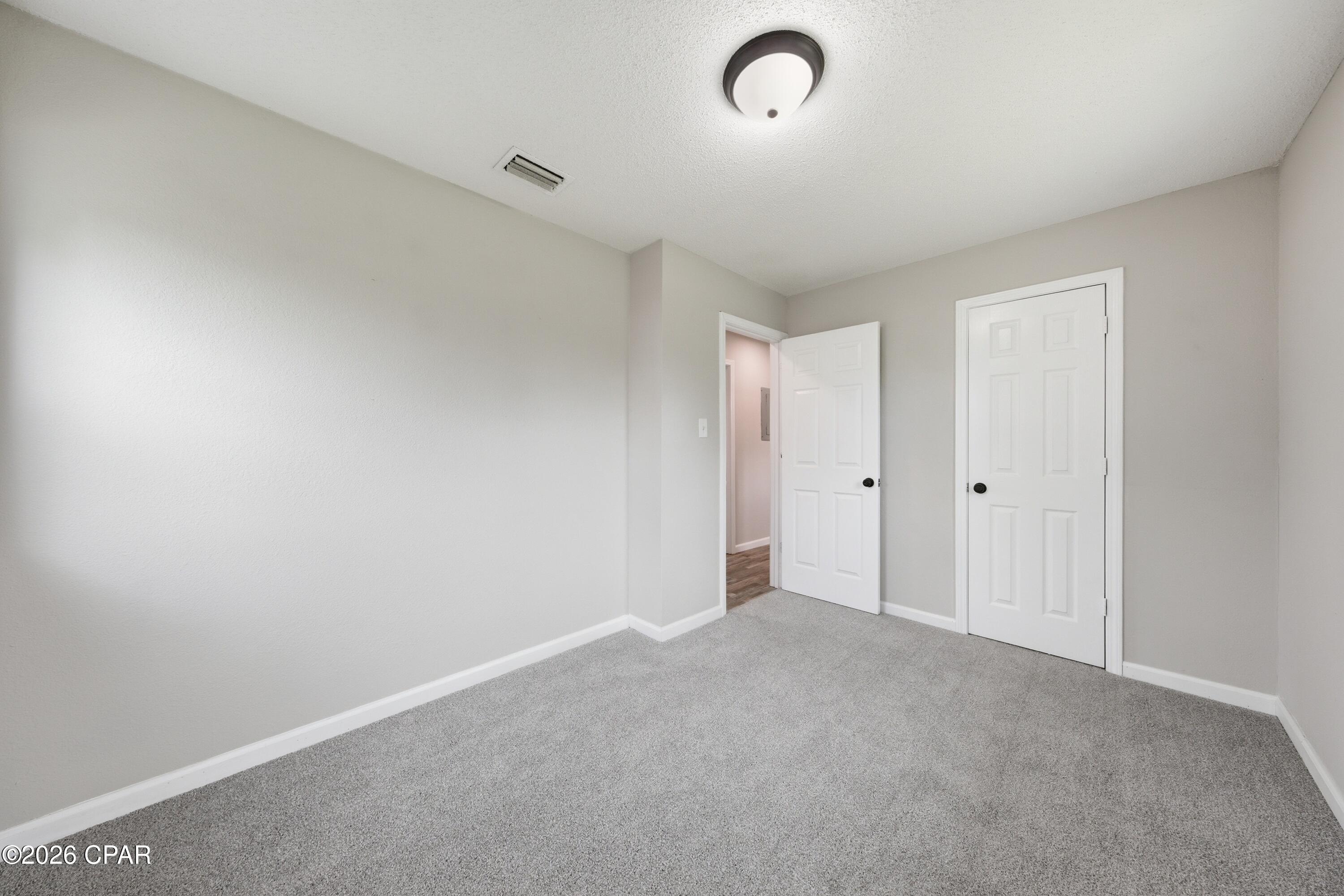 Hentz 1st Add Unit B - Residential Lease
