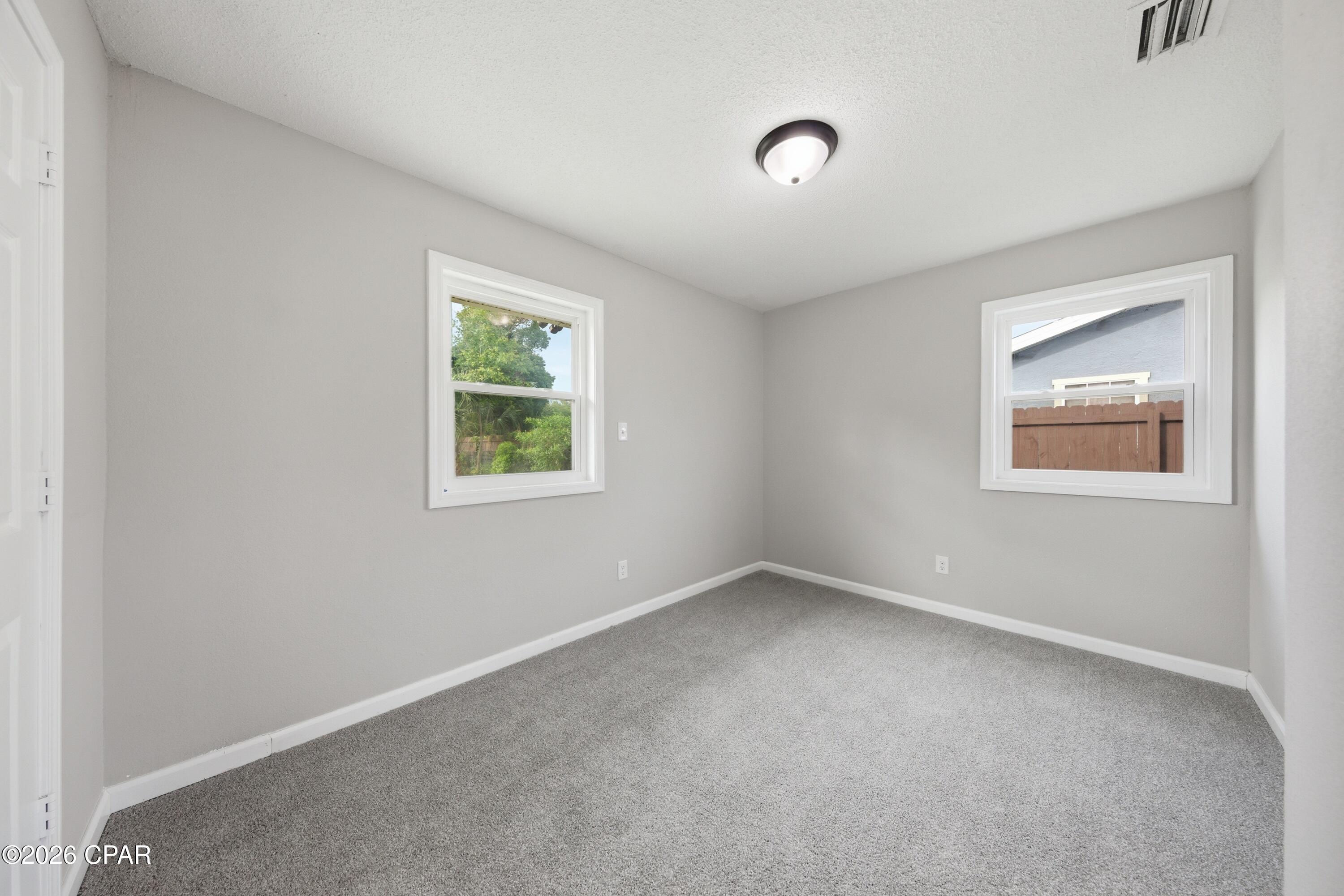 Hentz 1st Add Unit B - Residential Lease