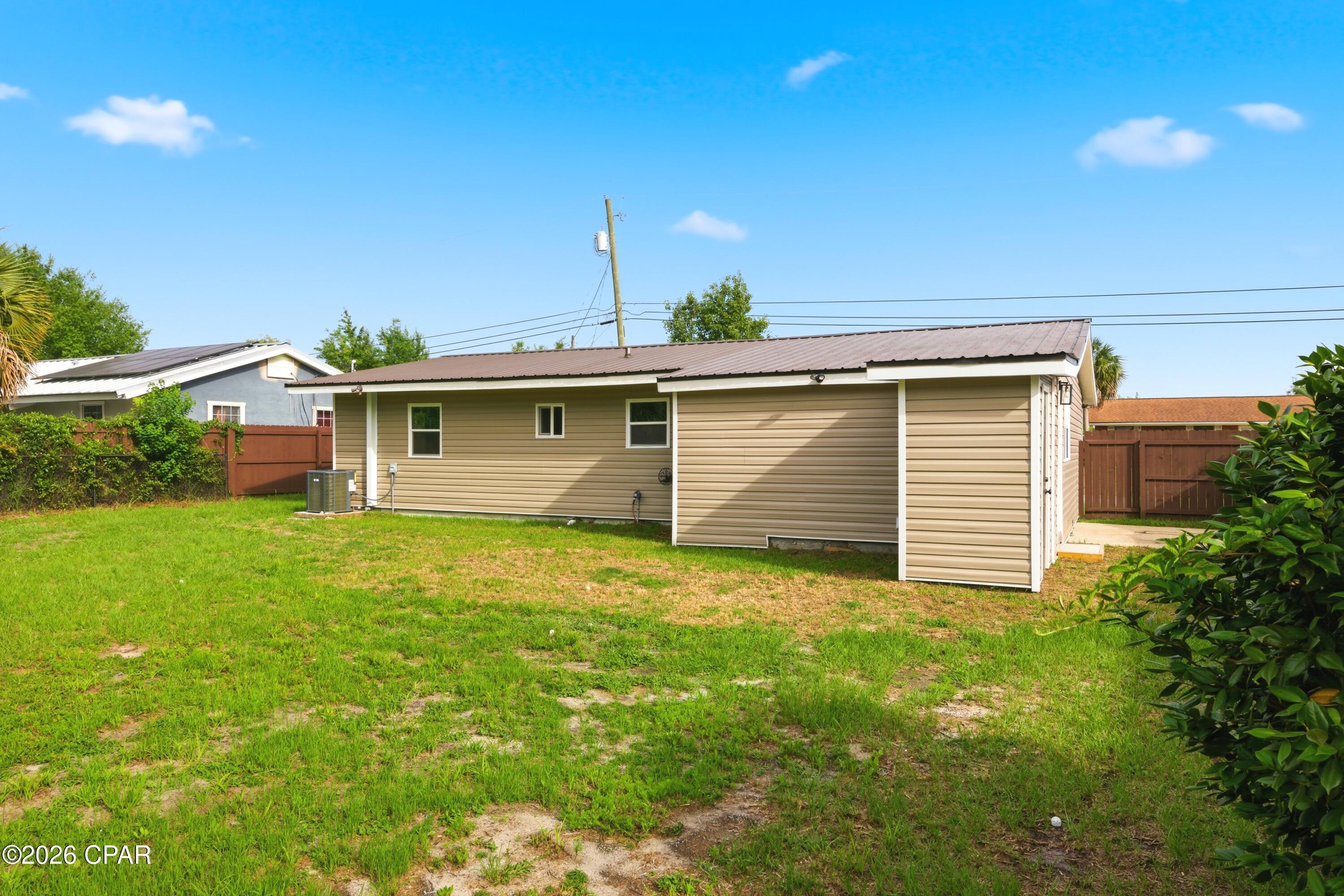 Hentz 1st Add Unit B - Residential Lease