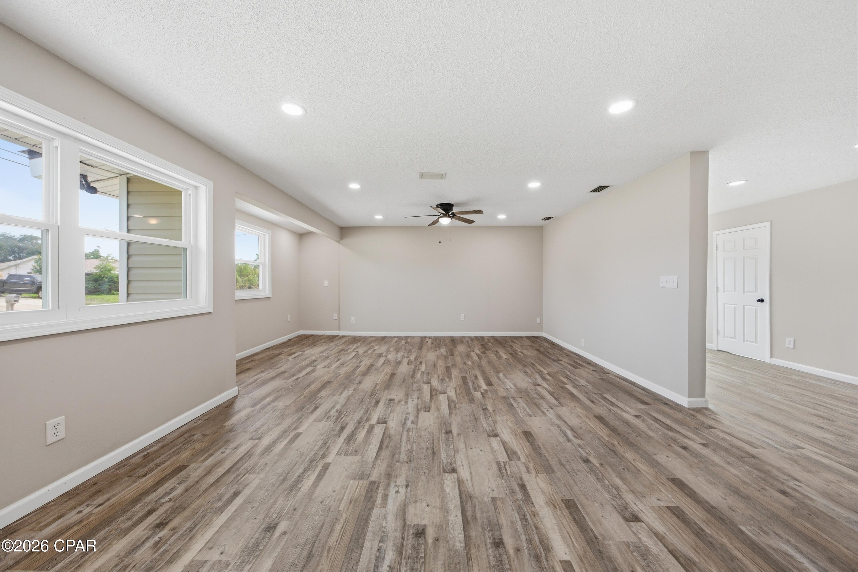 Hentz 1st Add Unit B - Residential Lease