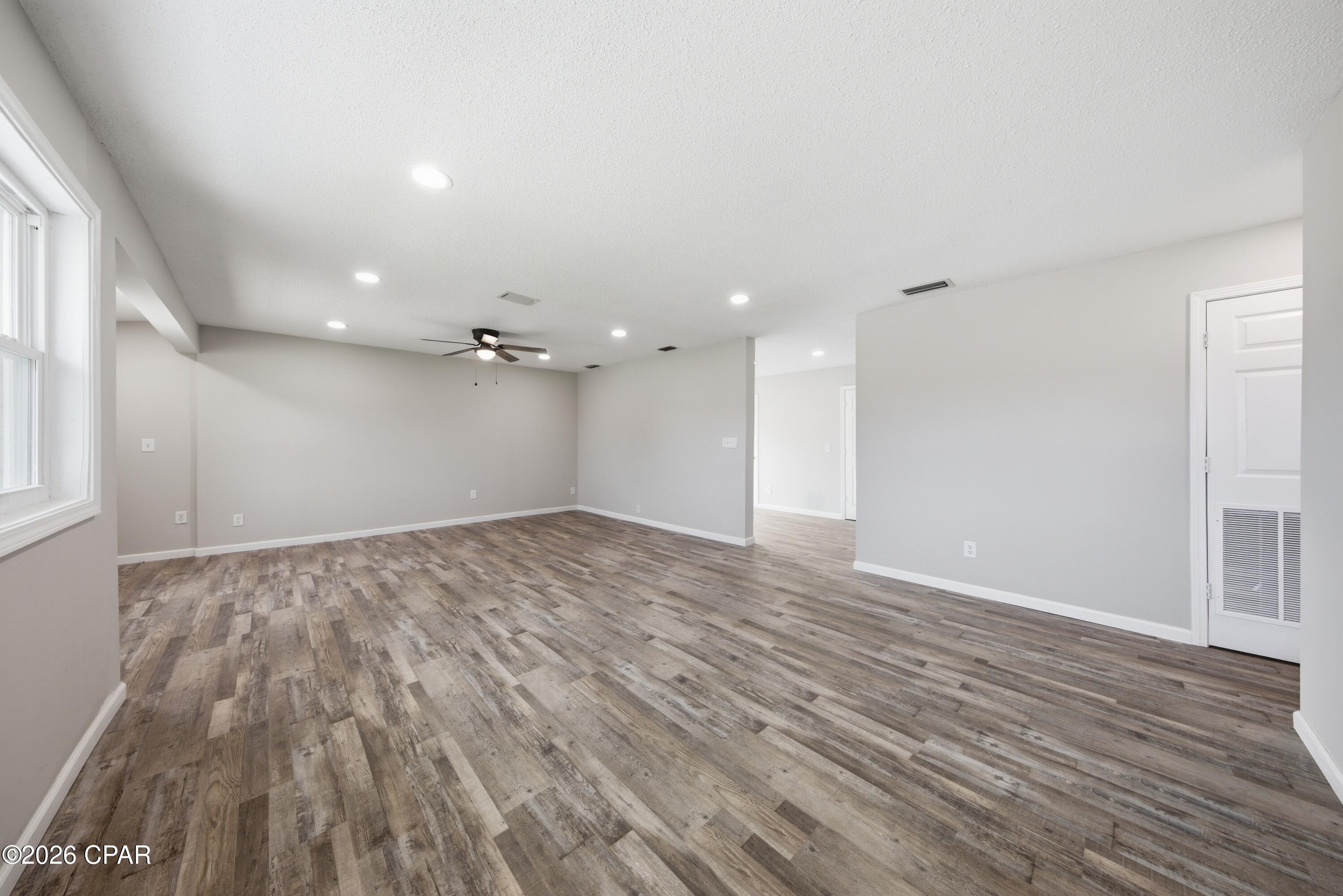 Hentz 1st Add Unit B - Residential Lease