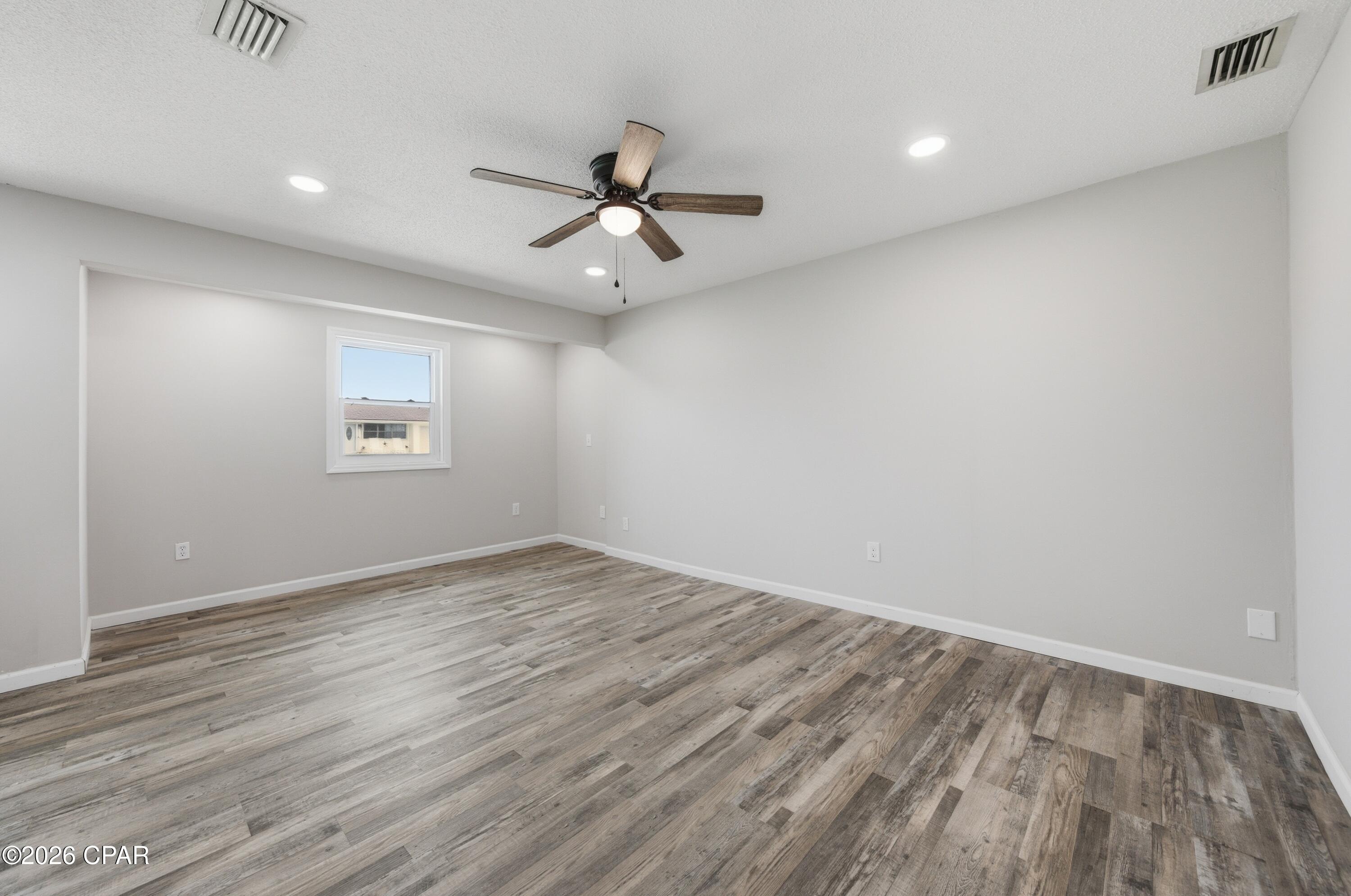 Hentz 1st Add Unit B - Residential Lease