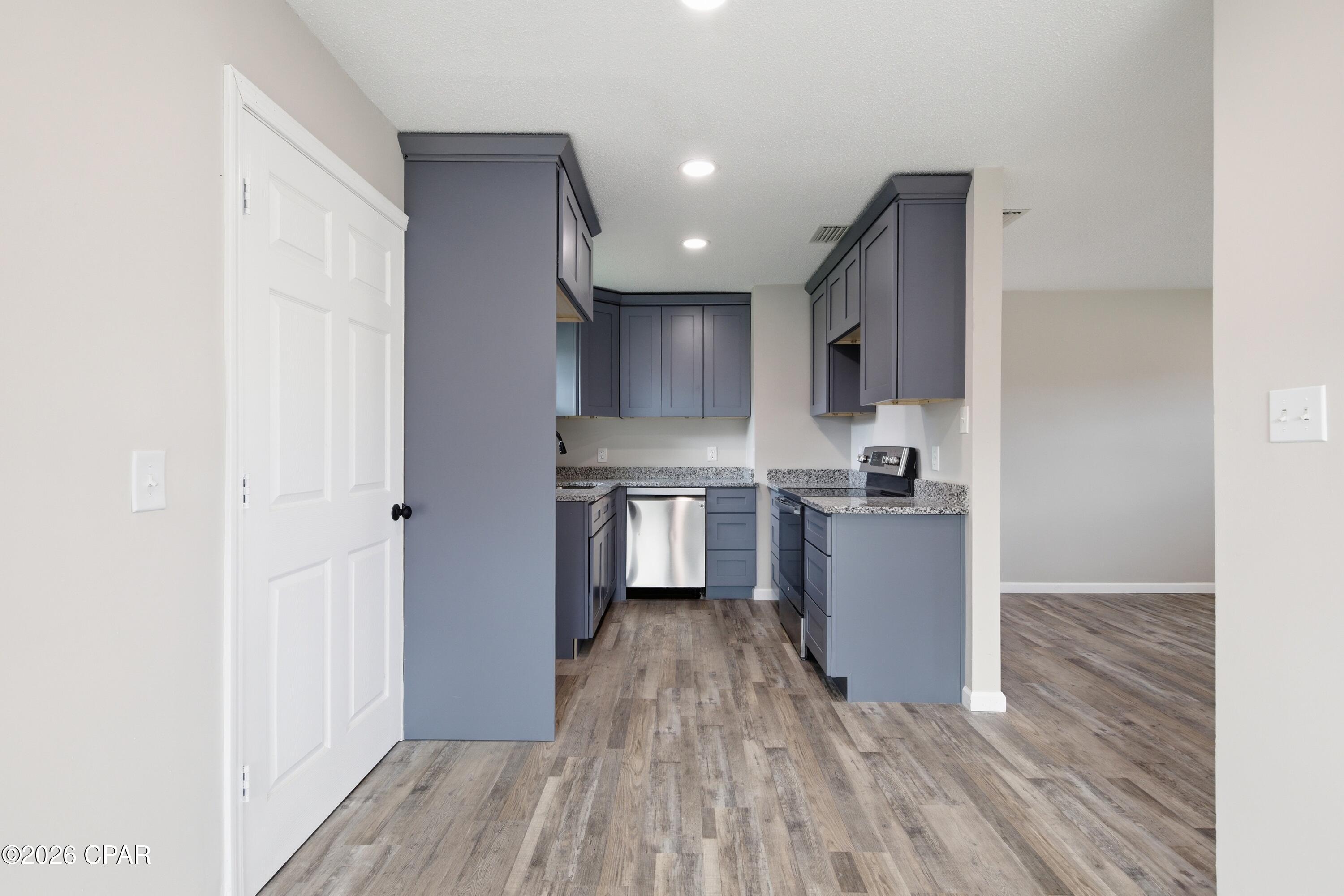 Hentz 1st Add Unit B - Residential Lease