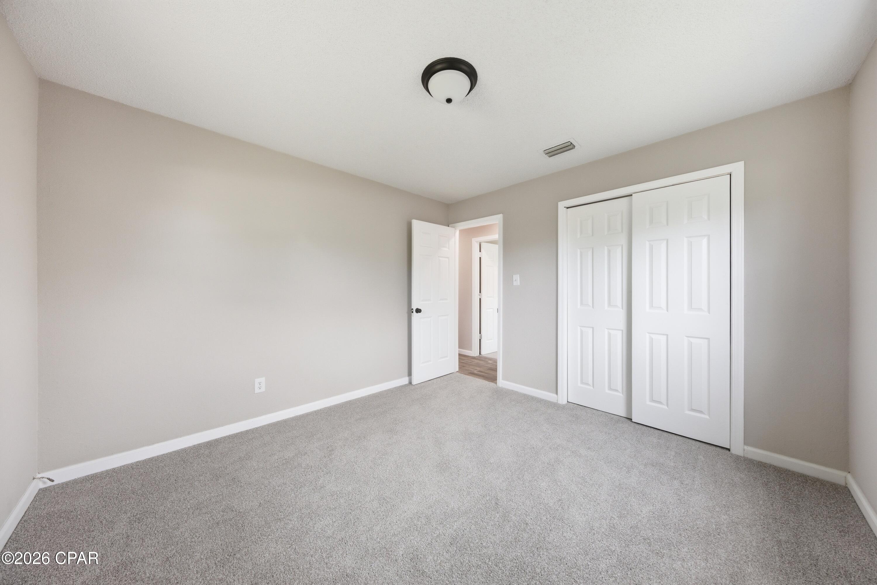 Hentz 1st Add Unit B - Residential Lease