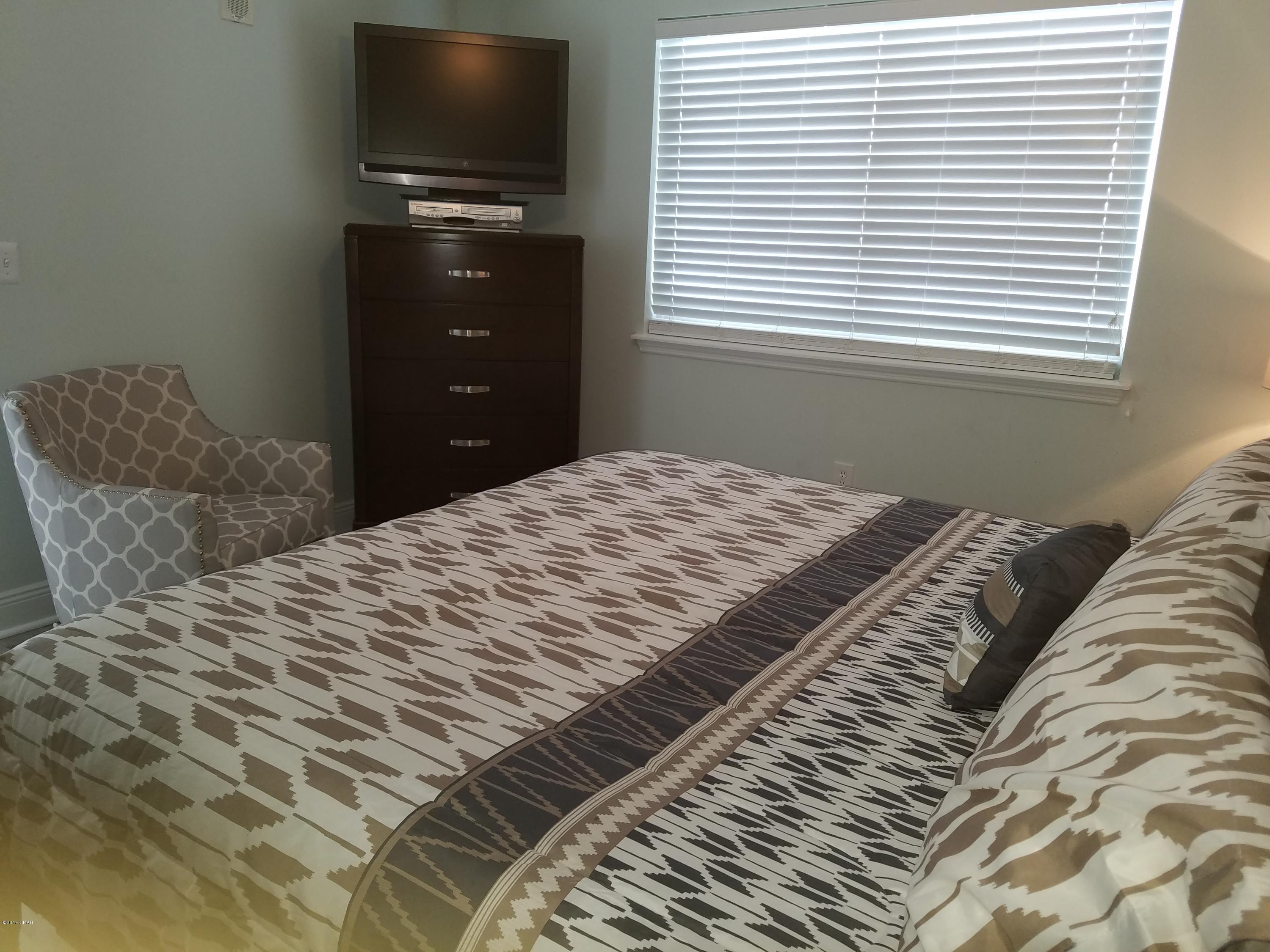 Emerald Beach Resort - Residential Lease