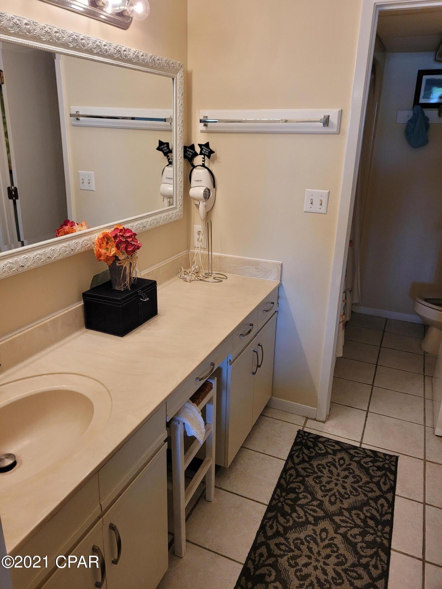 Edgewater Golf Villas V-B - Residential