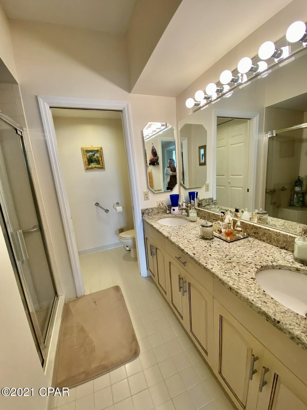 Summerwinds Condo - Residential