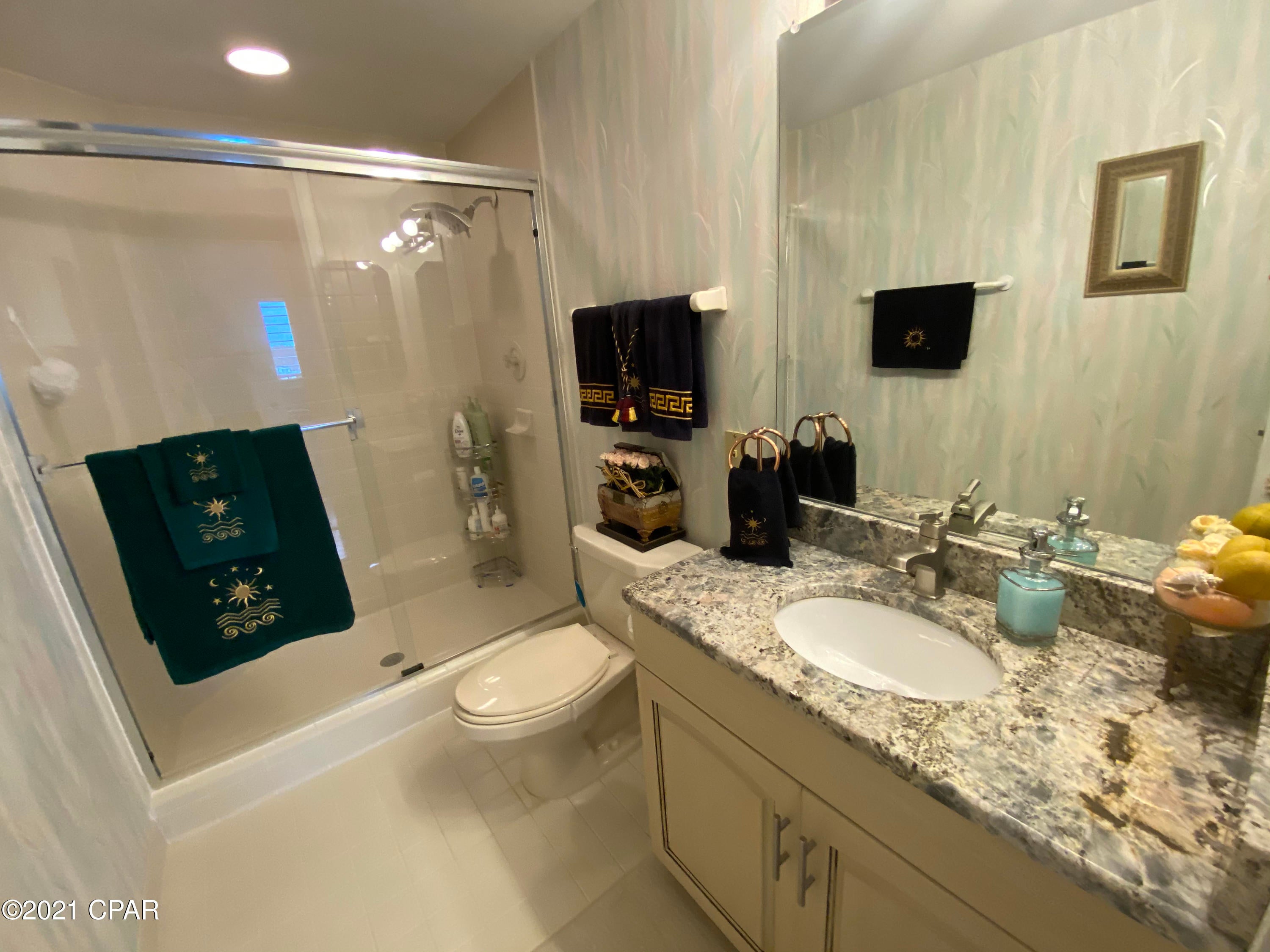 Summerwinds Condo - Residential
