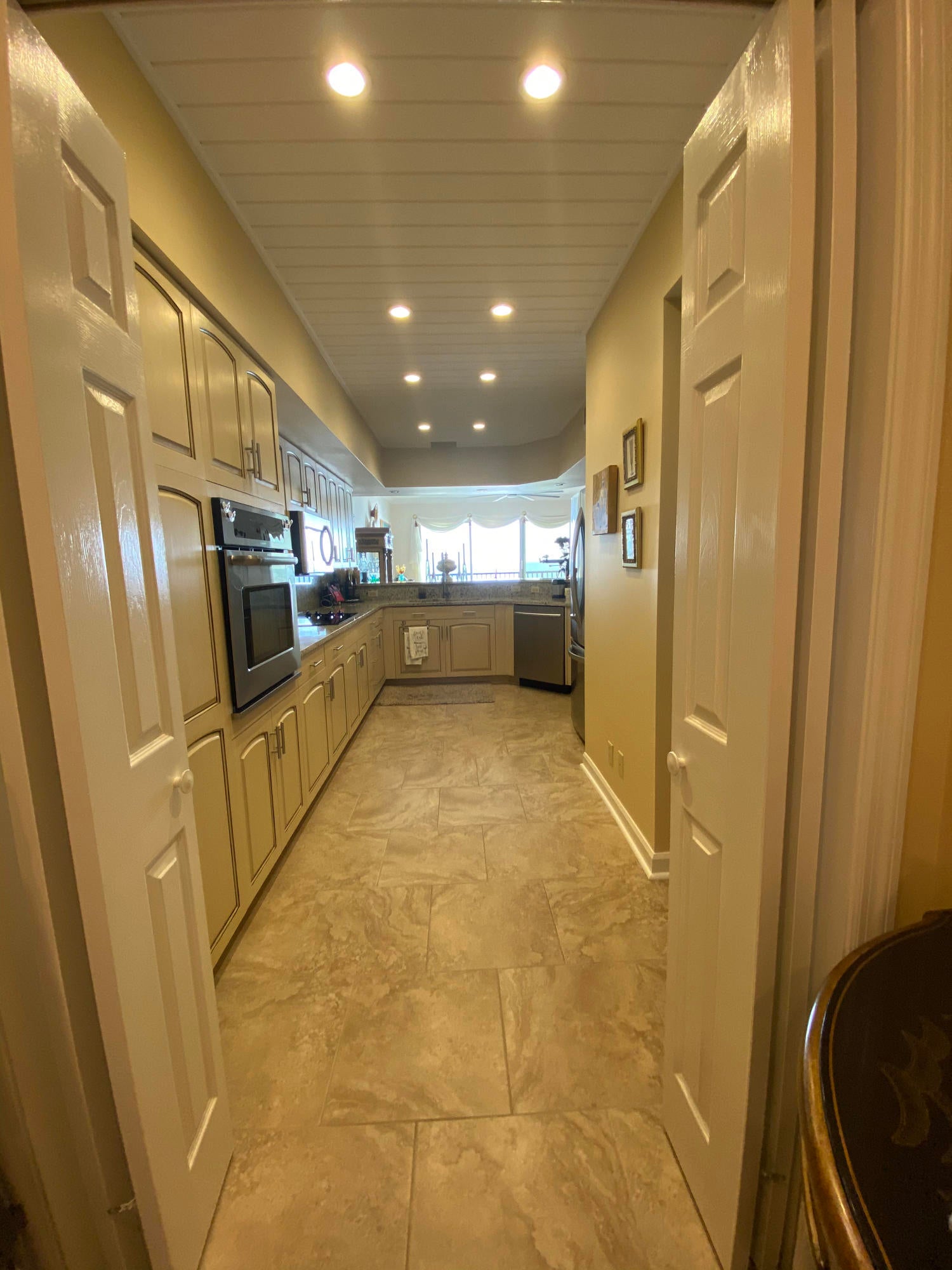 Summerwinds Condo - Residential