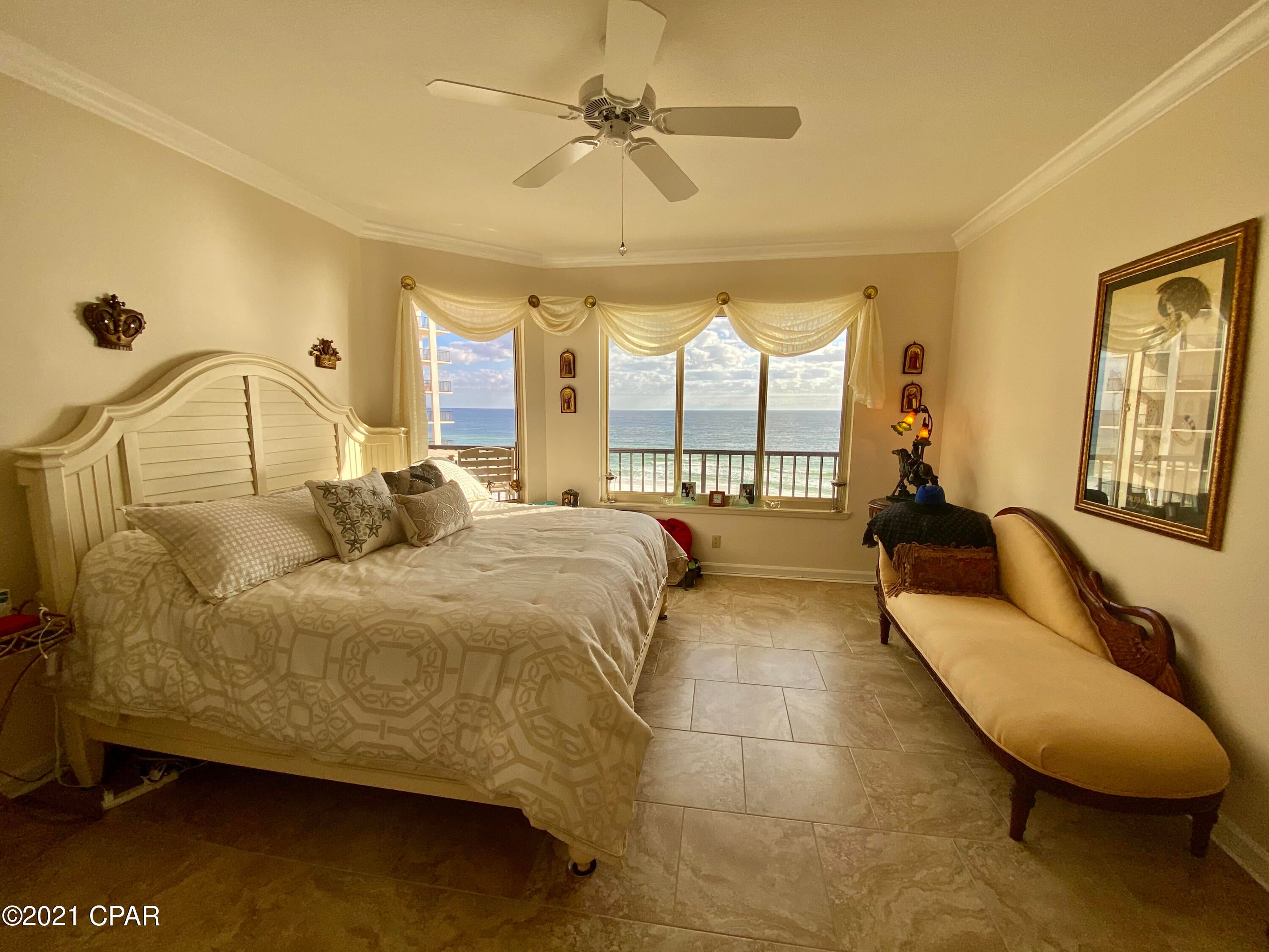 Summerwinds Condo - Residential