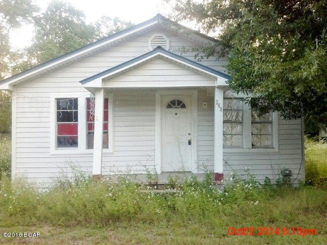 Home located on nice corner lot in DeFuniak Springs near shopping, schools, and employment. Home needs work but is reflected in the price. All closings are subject to the recording of the foreclosure deed. Submitted offers must include buyer-signed contract, proof of funds/pre-approval letter and earnest money check. Seller addendum will be provided for signature with accepted offer. Seller Preferred Lender: All prospective buyers are encouraged to pre-qualify through Ditech prior to submitting an offer. Please call 1-800-621-0894. Ditech provides prospective buyers with a free financial analysis, competitive rates, terms, low money down programs, guaranteed on-time closings, and may offer closing cost assistance. Get pre-approved today ! ! This home will not qualify for financing so CASH OFFERS only please.