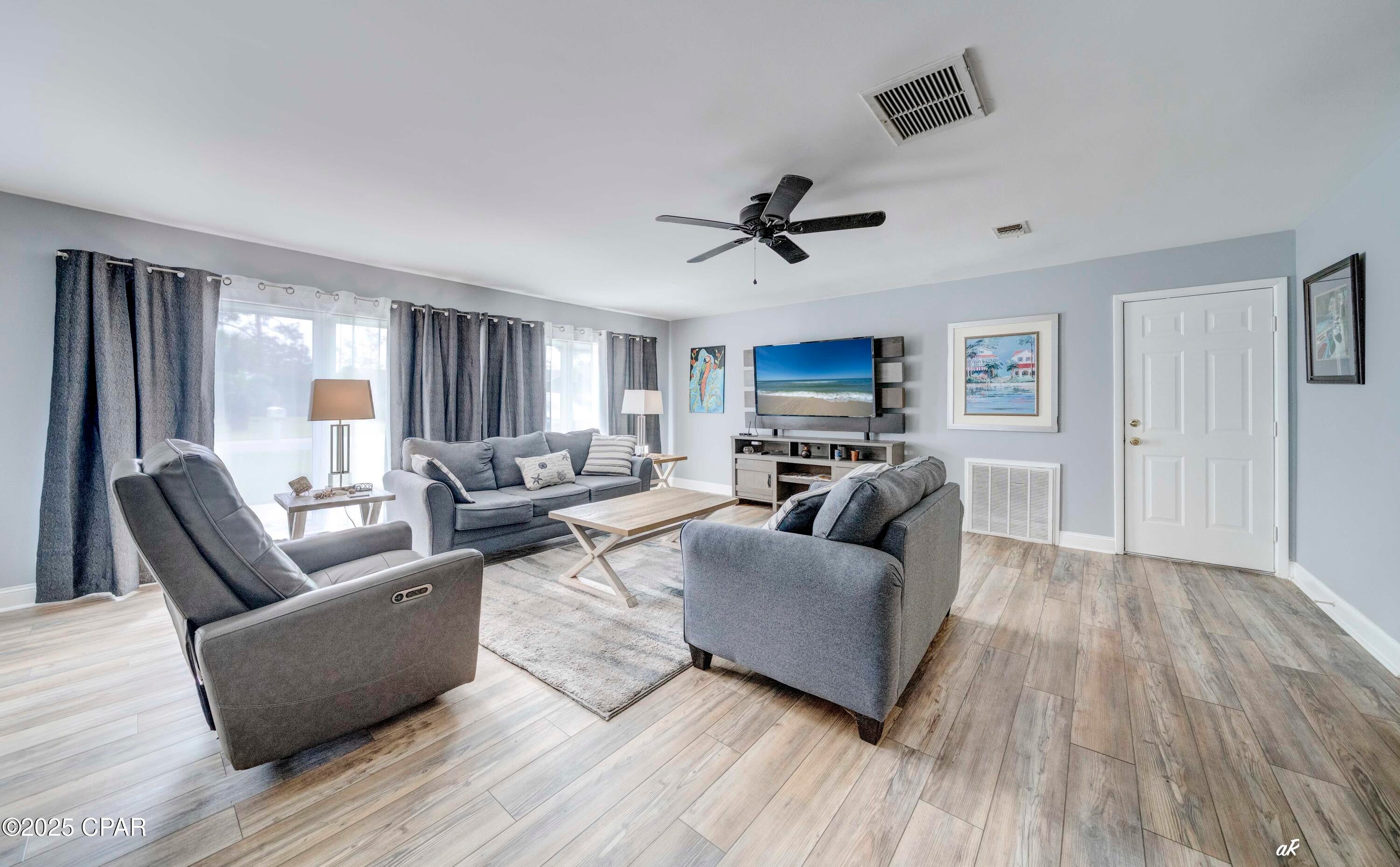 Colony Club - Residential