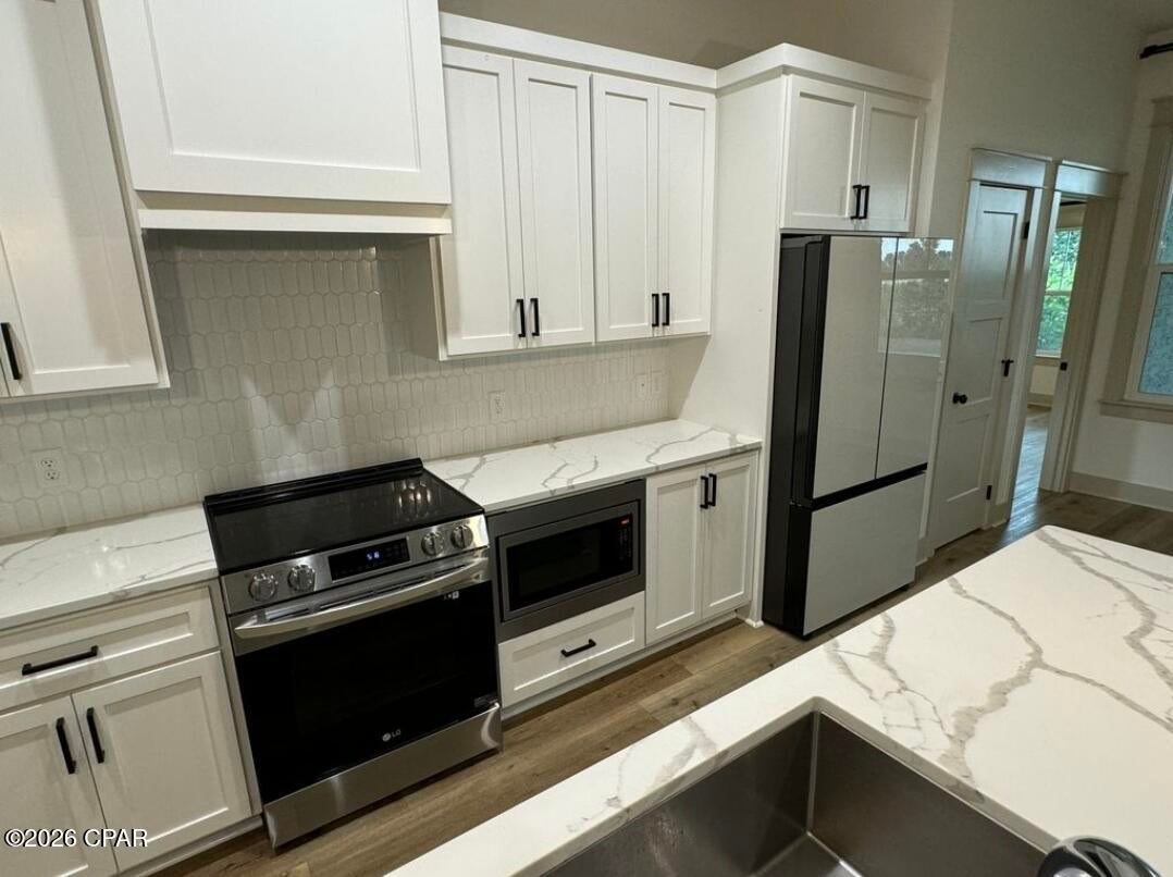 Delwood Point At The Preserve Phase I - Residential Lease