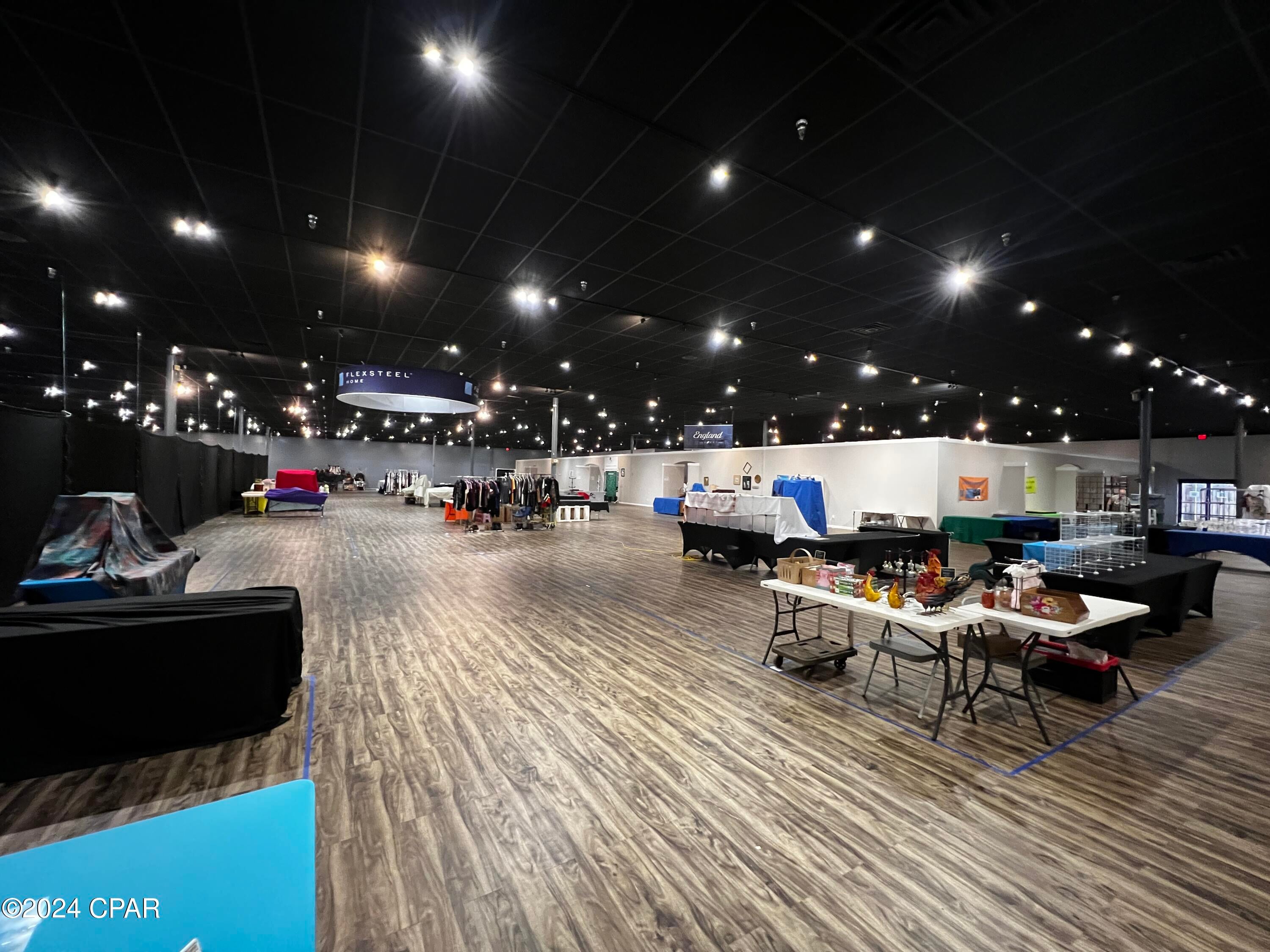 [No Recorded Subdiv] - Commercial Lease
