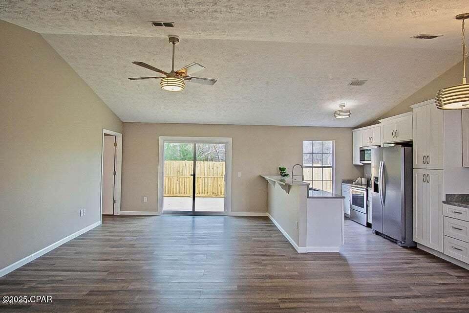 [No Recorded Subdiv] - Residential Lease