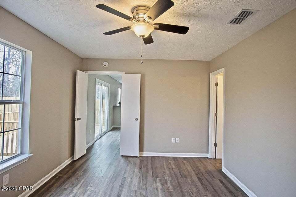 [No Recorded Subdiv] - Residential Lease