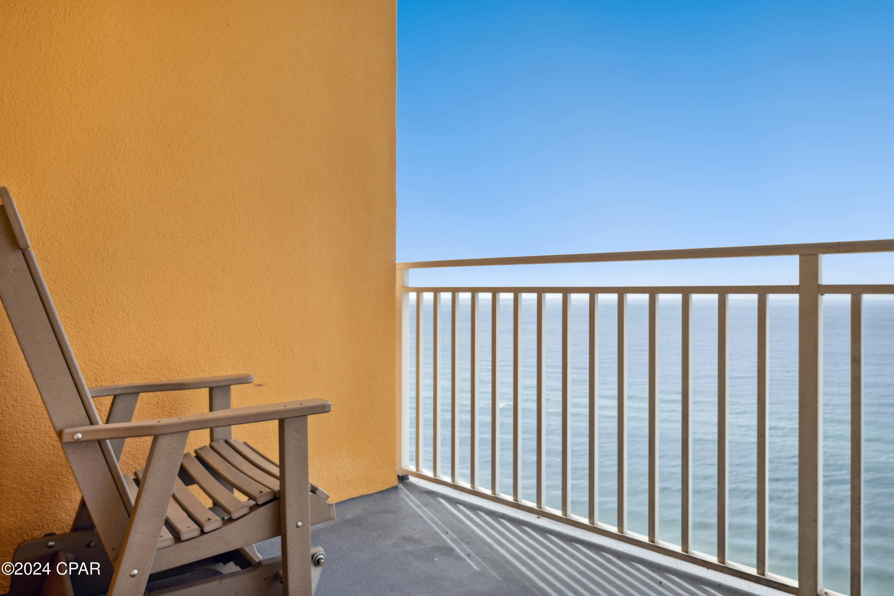 Splash Condo - Residential