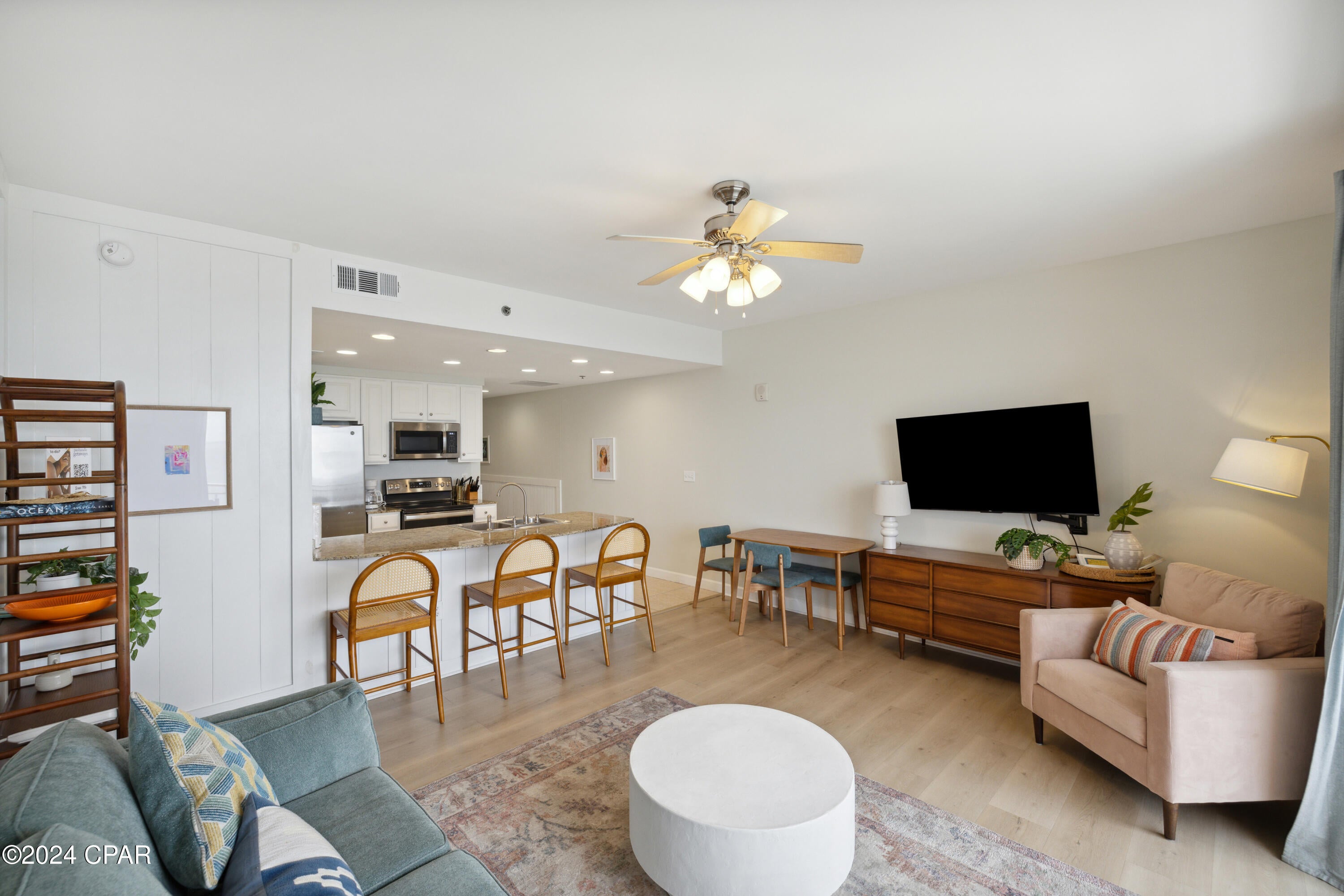Splash Condo - Residential