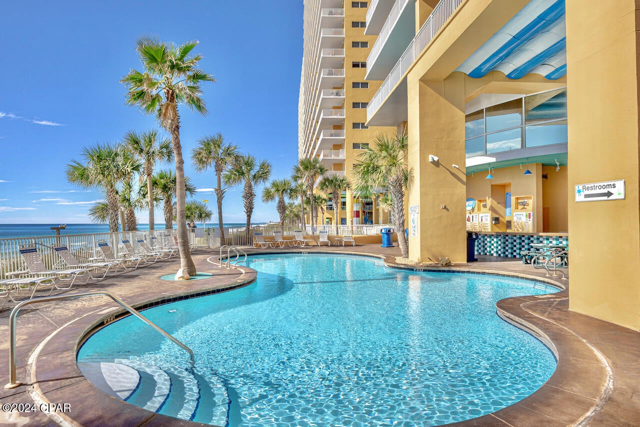 Splash Condo - Residential