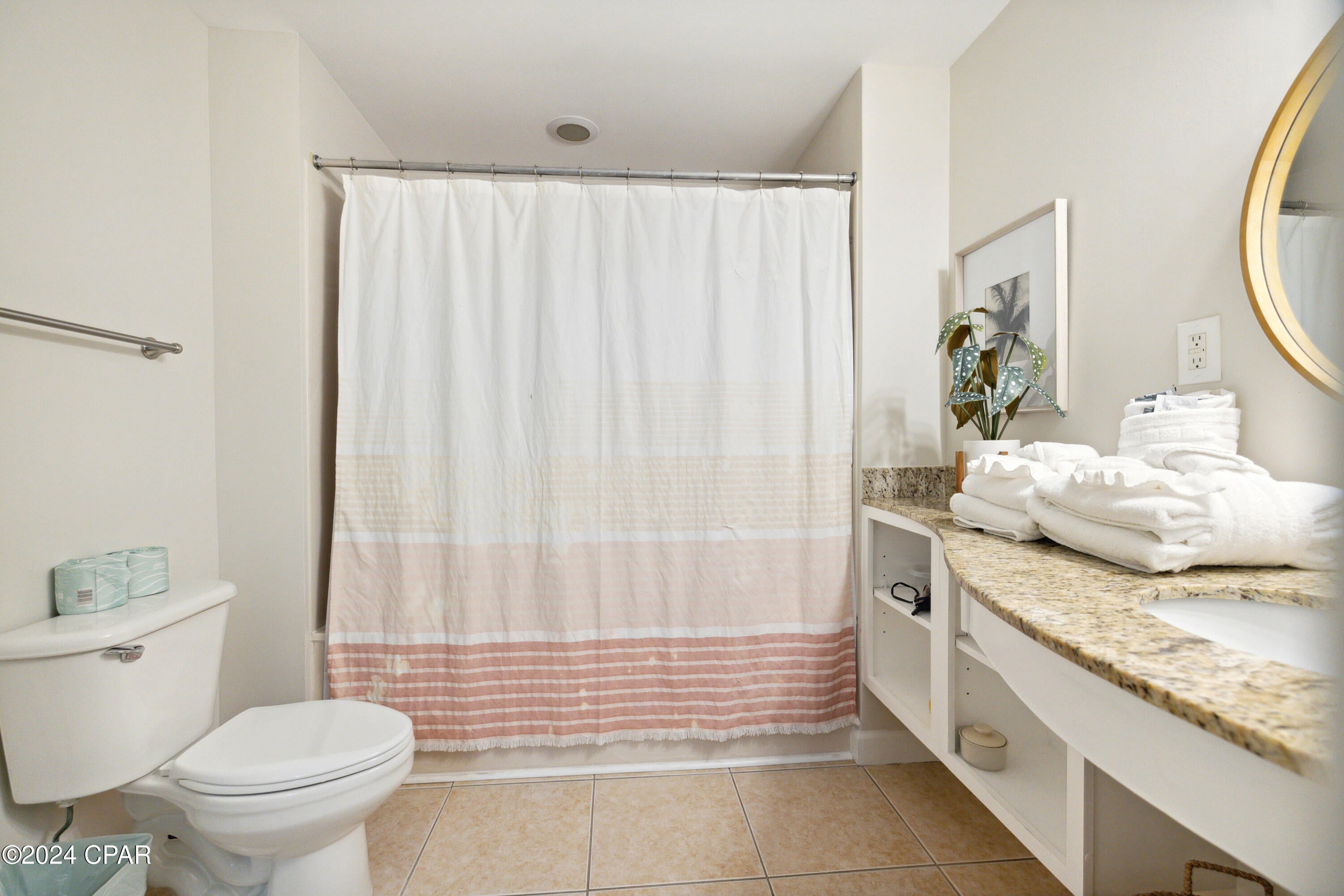 Splash Condo - Residential