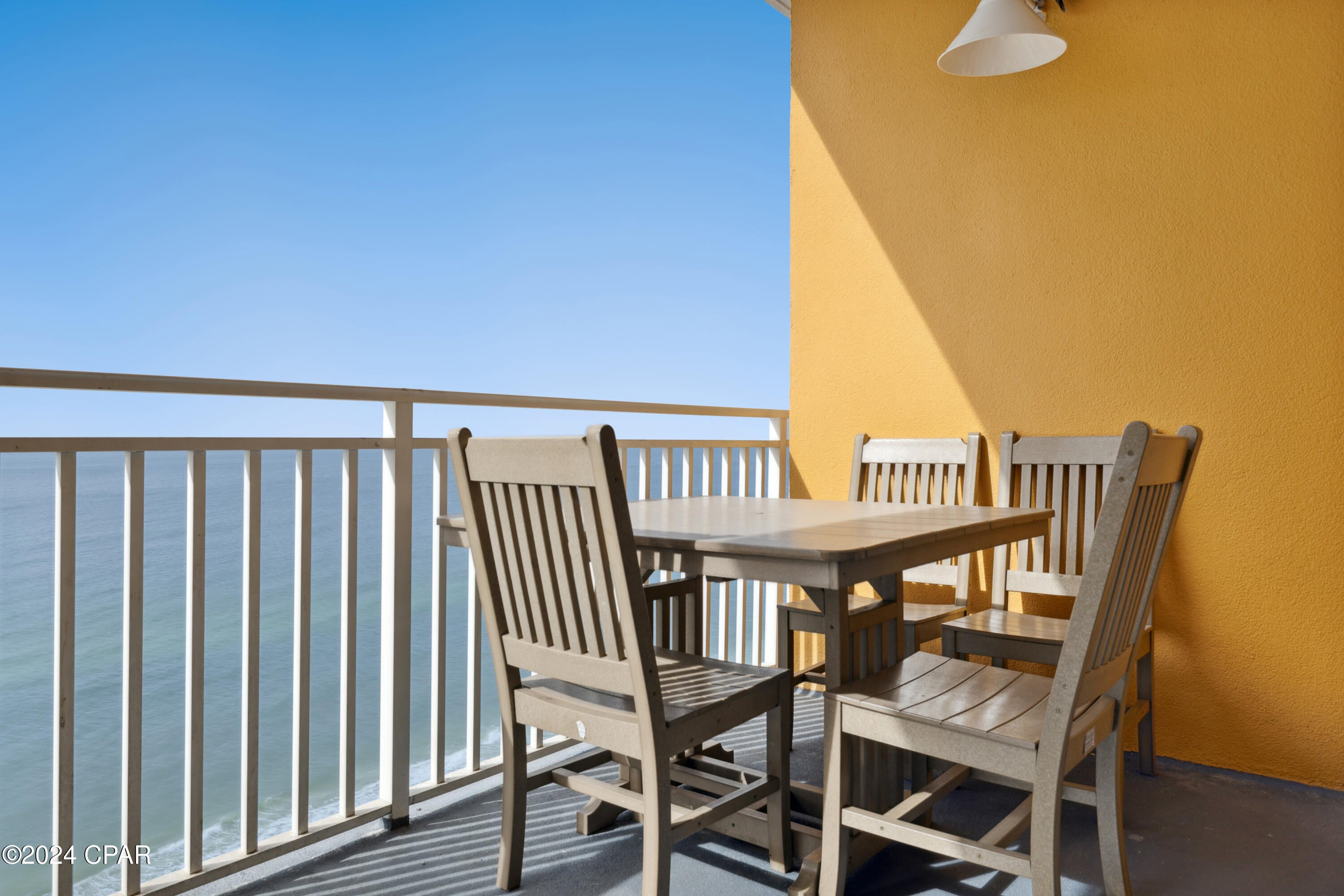 Splash Condo - Residential