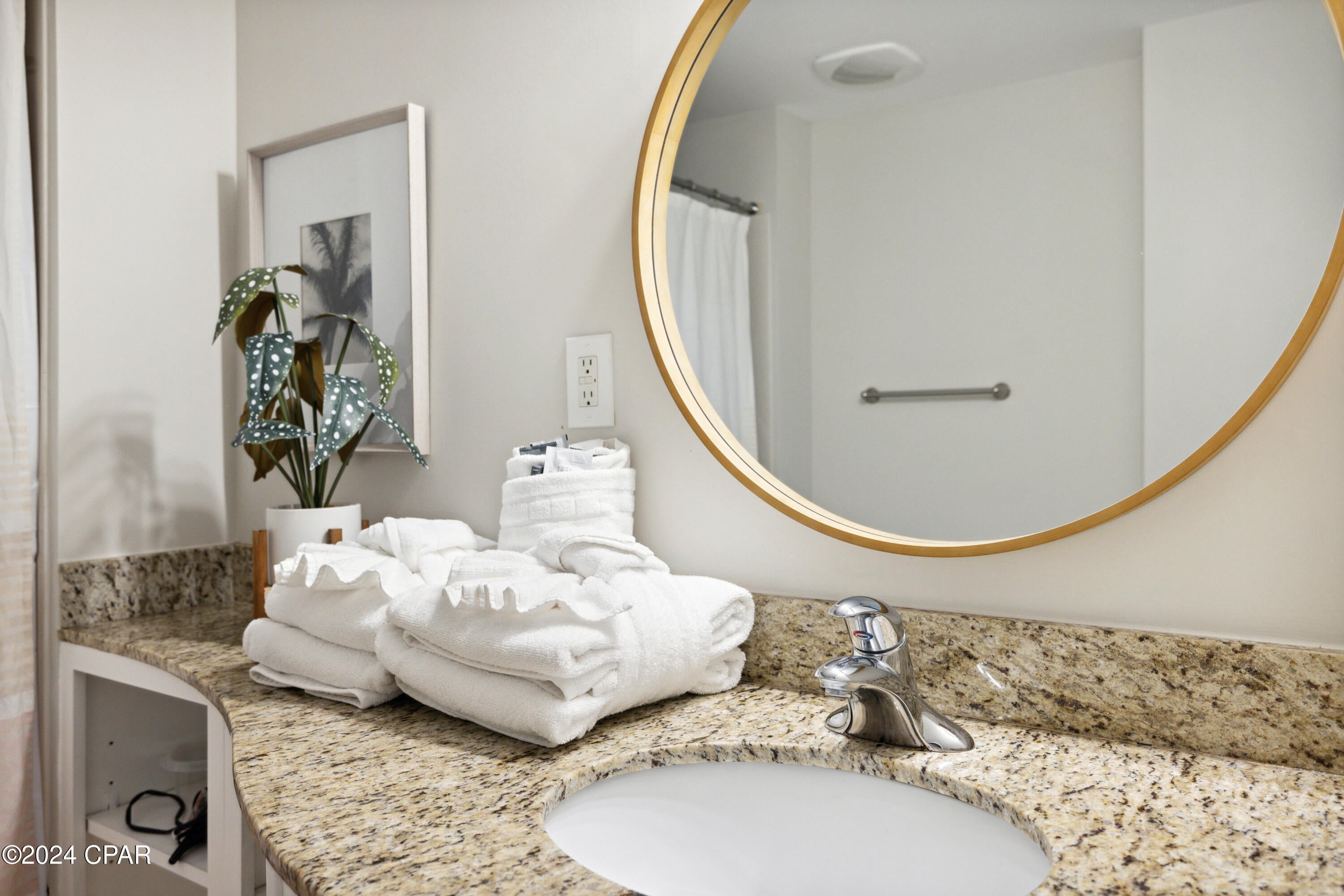 Splash Condo - Residential